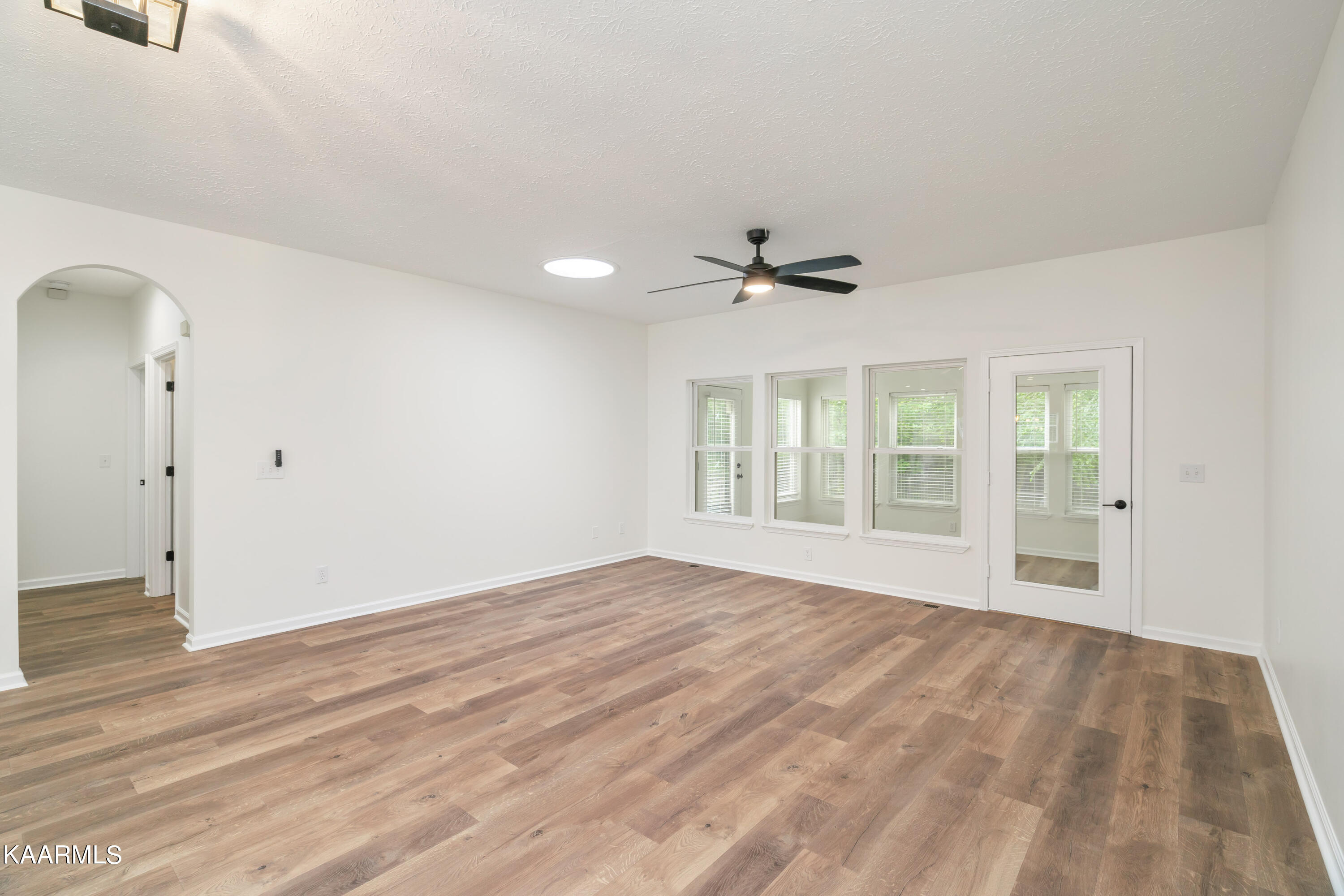 102 Amohi Way Loudon TN 37774