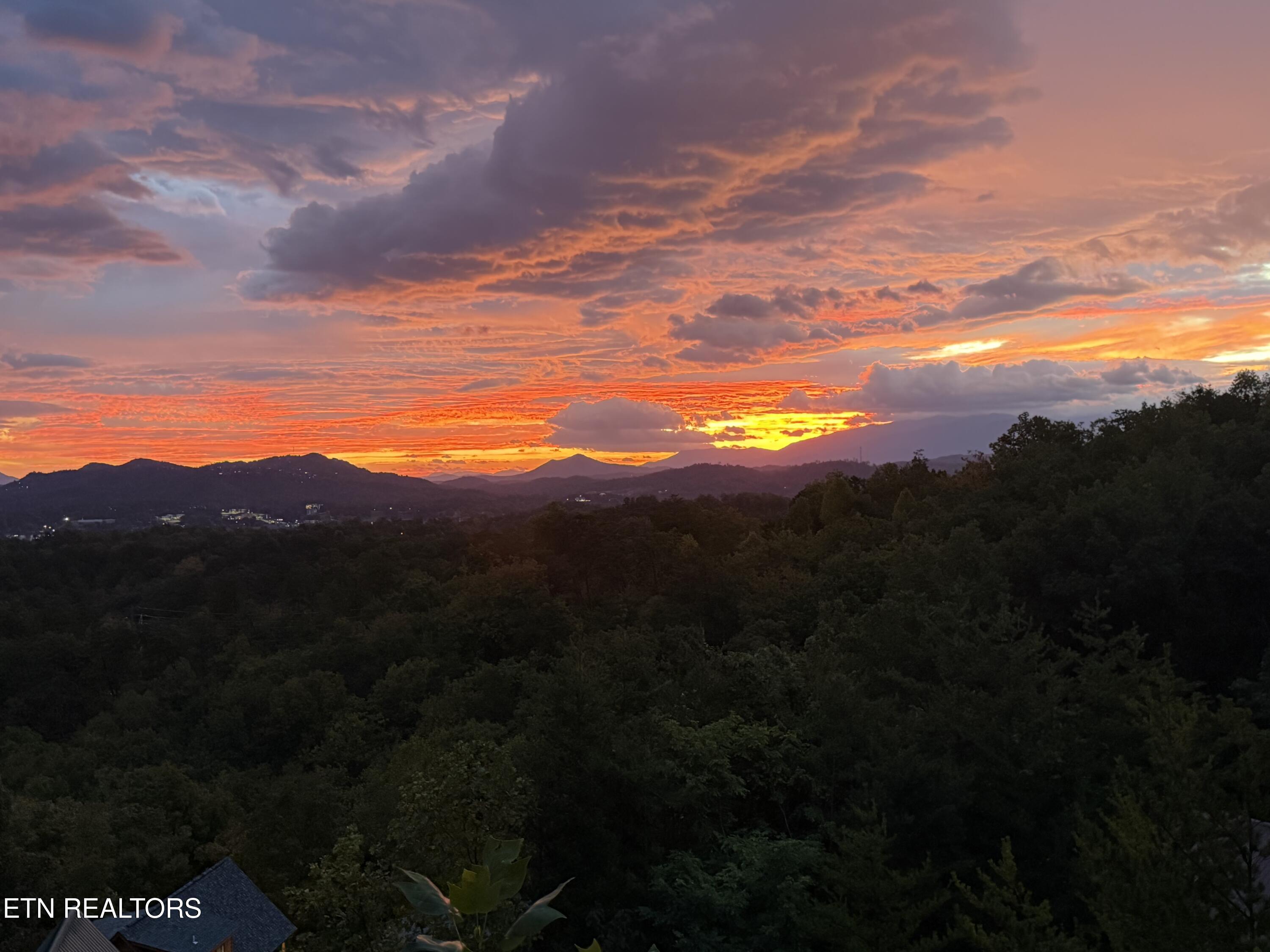 3321 Pine Peak Way Sevierville TN 37862