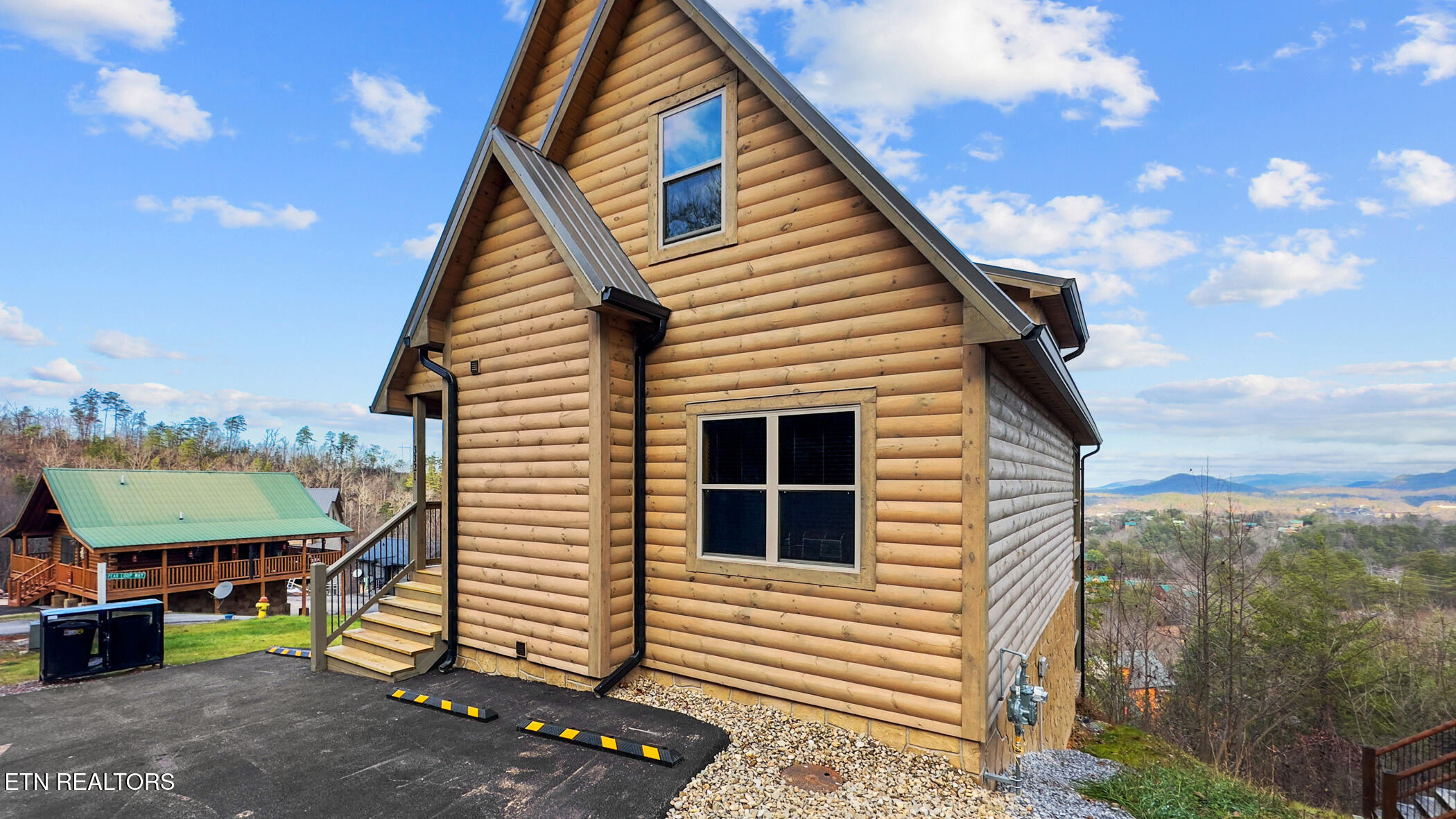 3321 Pine Peak Way Sevierville TN 37862