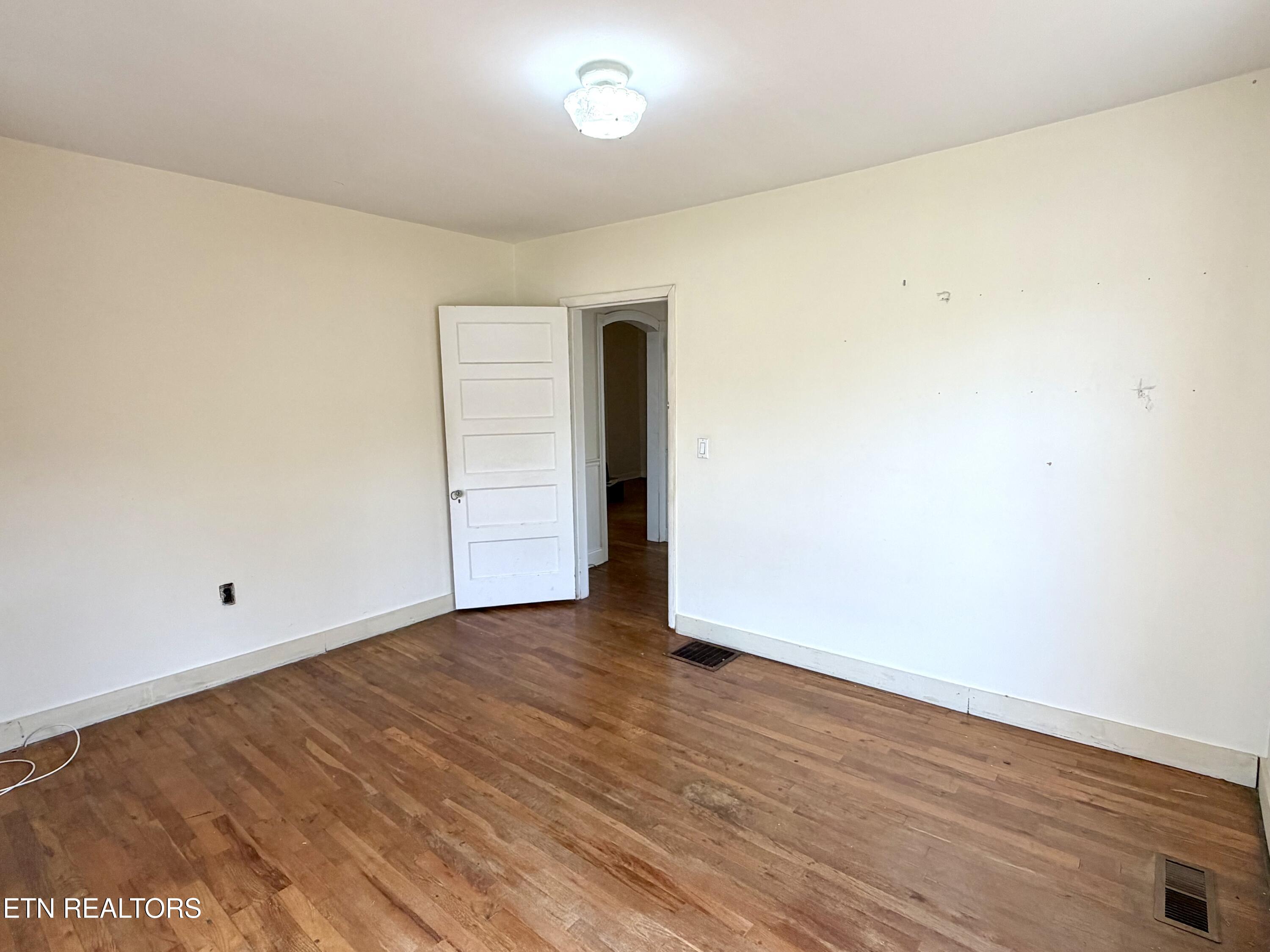 120 W Lowe Drive Caryville TN 37714