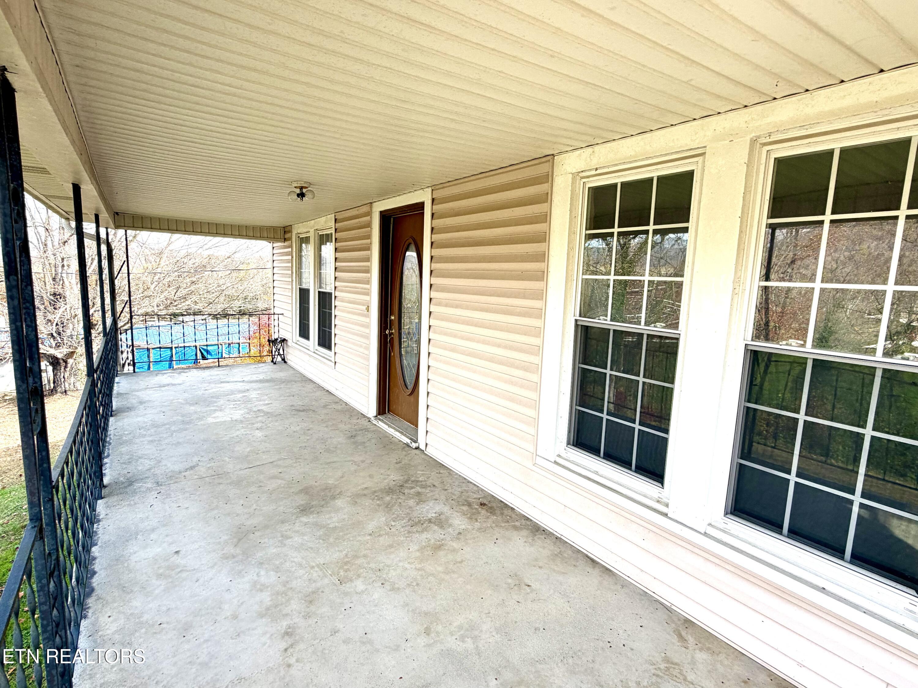 120 W Lowe Drive Caryville TN 37714