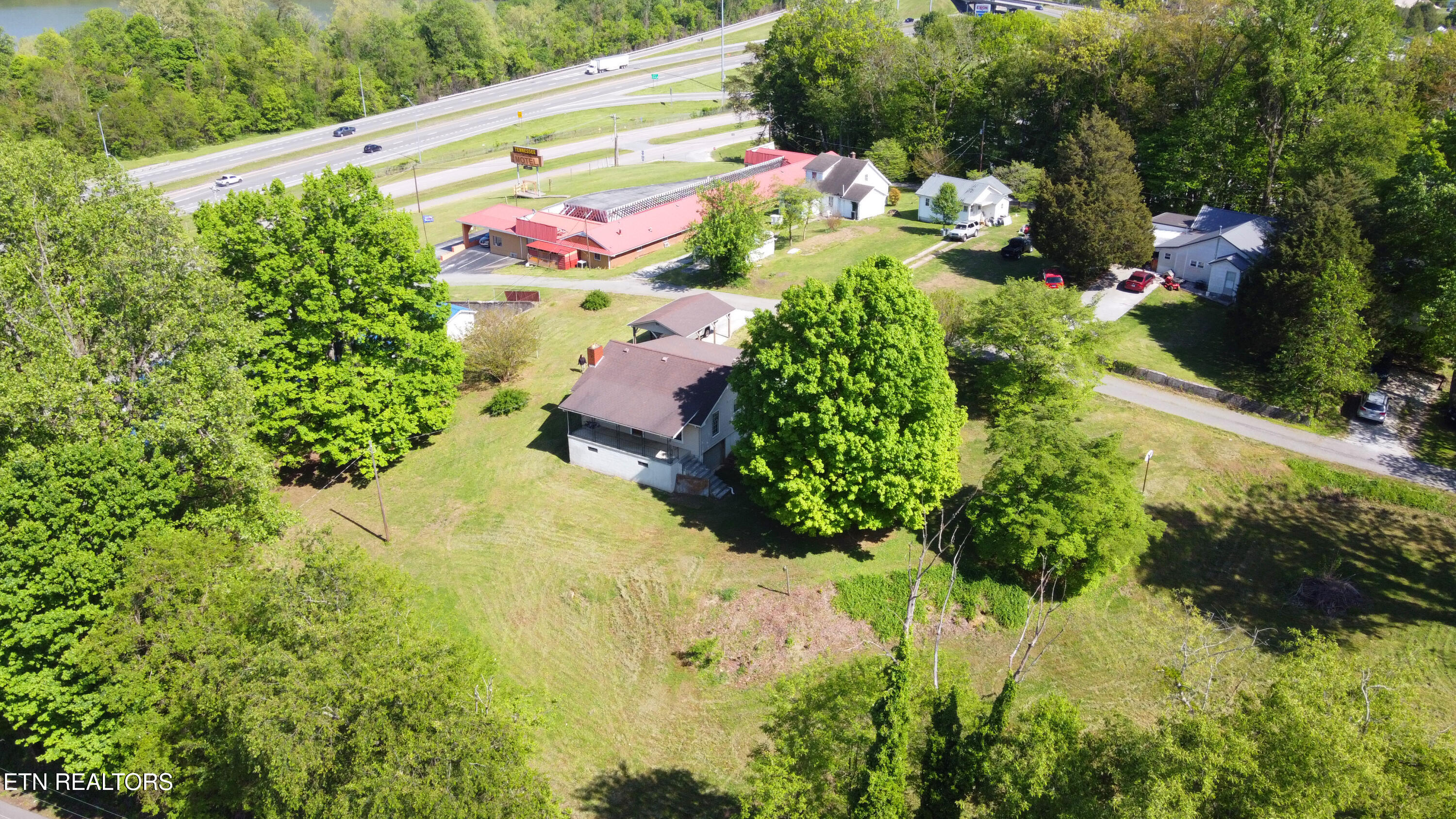 120 W Lowe Drive Caryville TN 37714