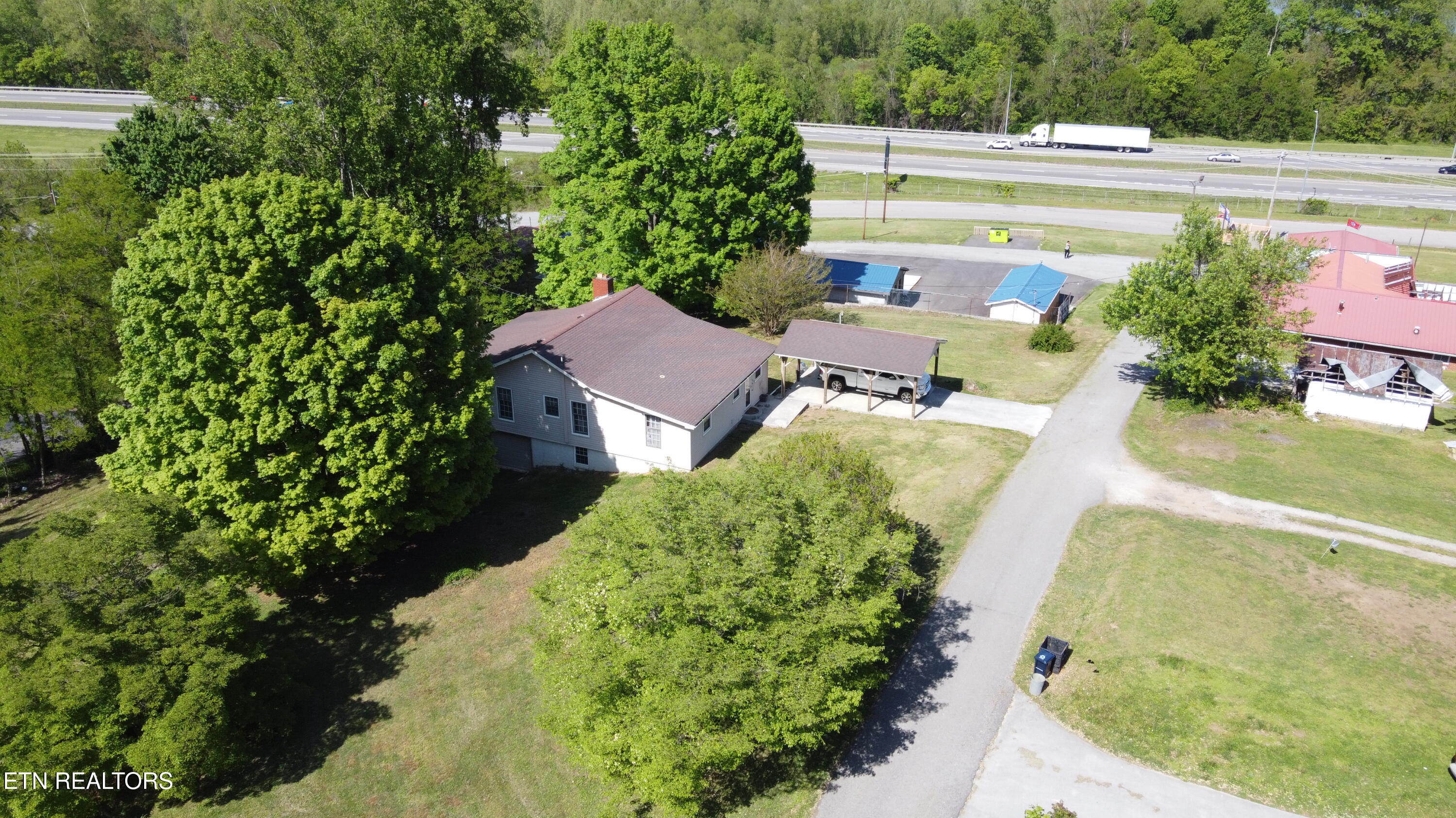 120 W Lowe Drive Caryville TN 37714