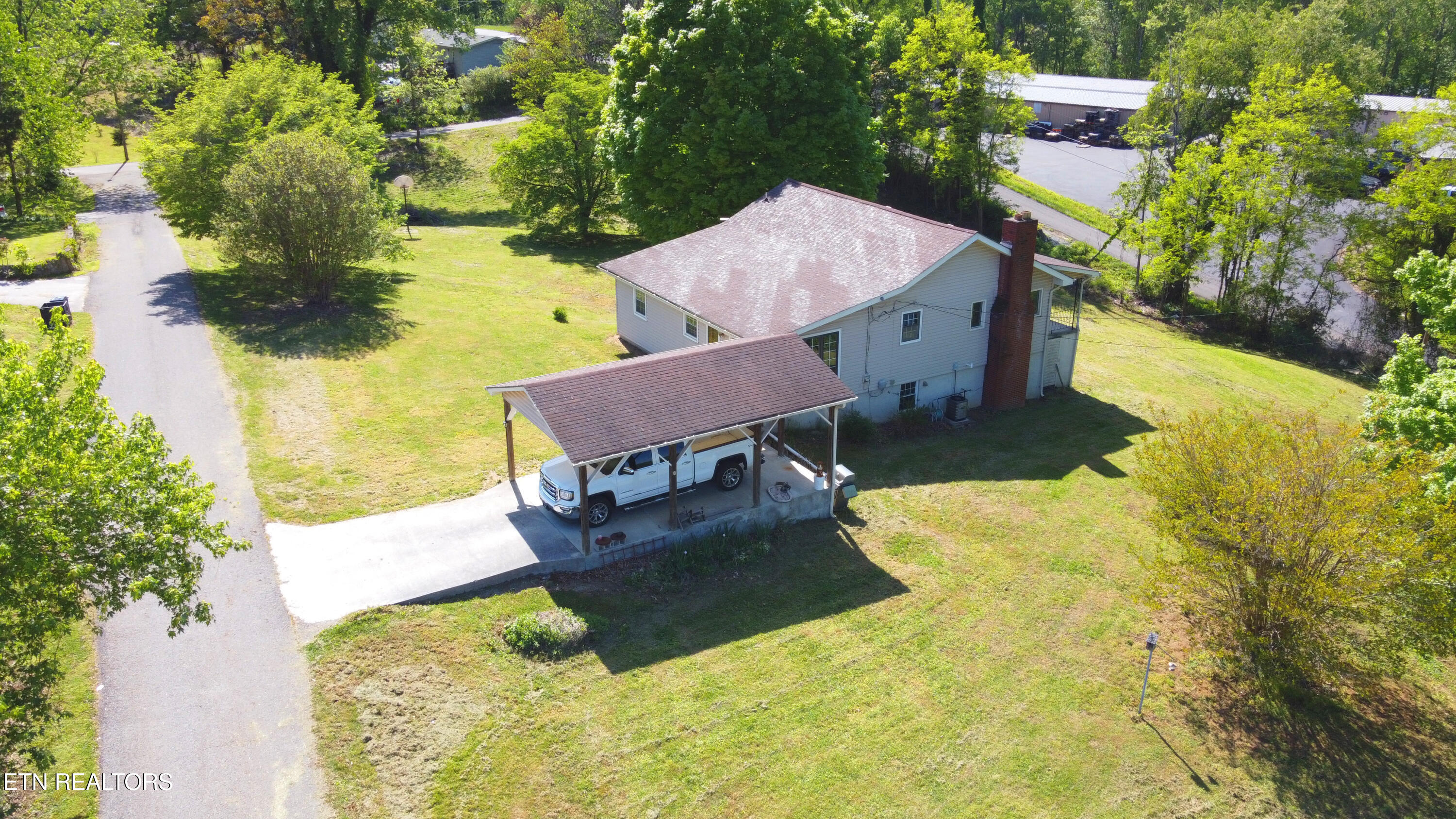 120 W Lowe Drive Caryville TN 37714