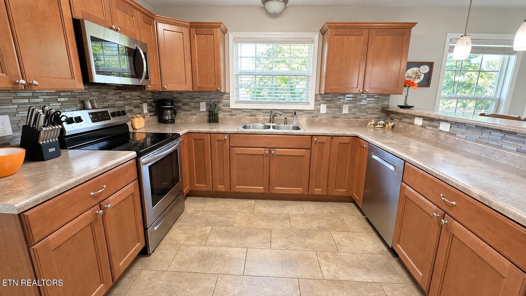 2980 Shaconage Trail Sevierville TN 37876