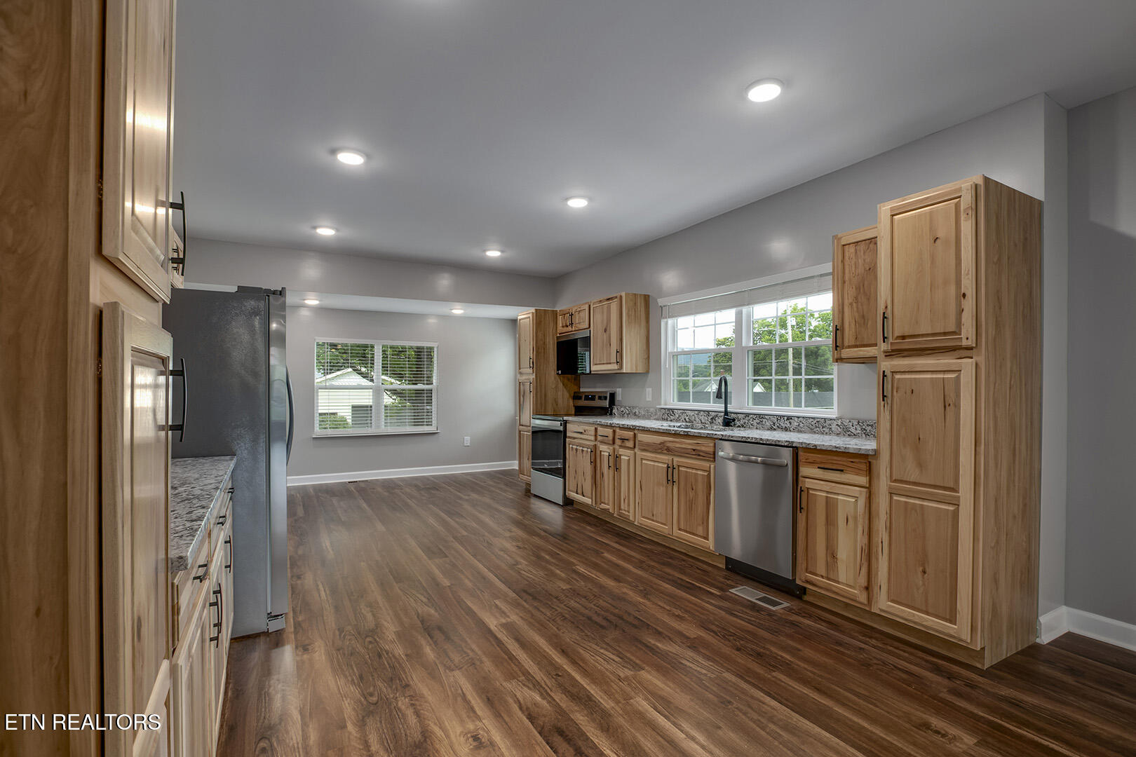 327 Ohio Avenue Etowah TN 37331