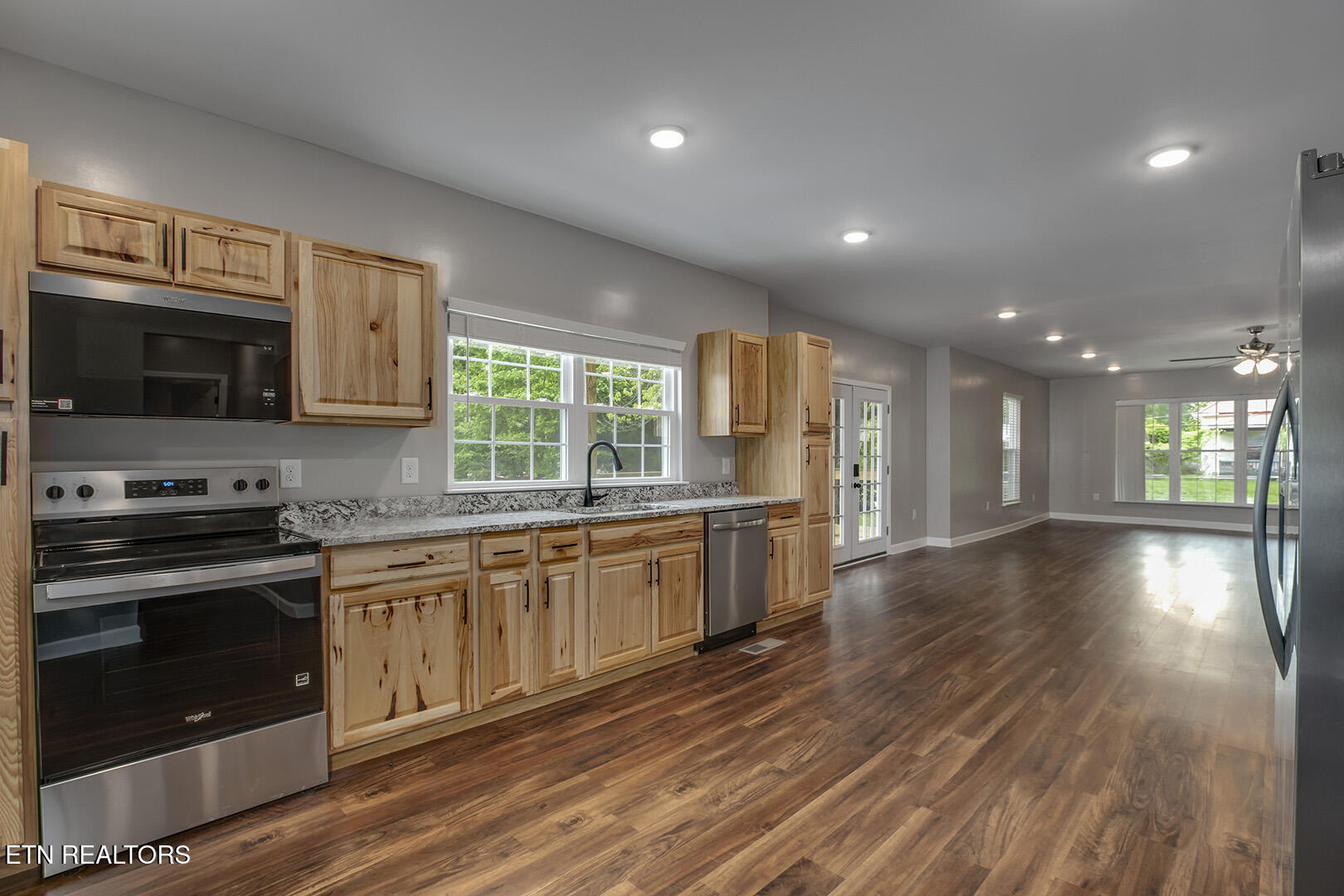 327 Ohio Avenue Etowah TN 37331