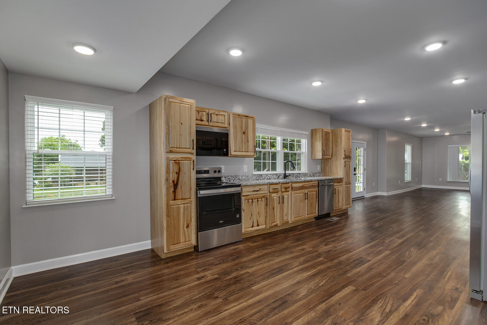 327 Ohio Avenue Etowah TN 37331