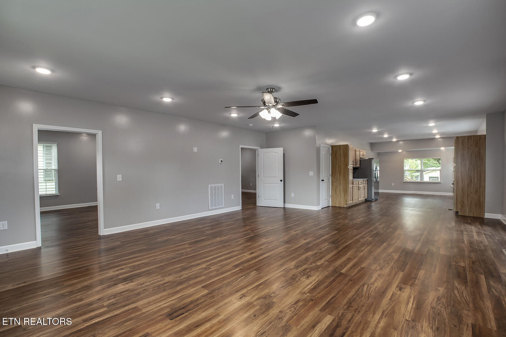 327 Ohio Avenue Etowah TN 37331