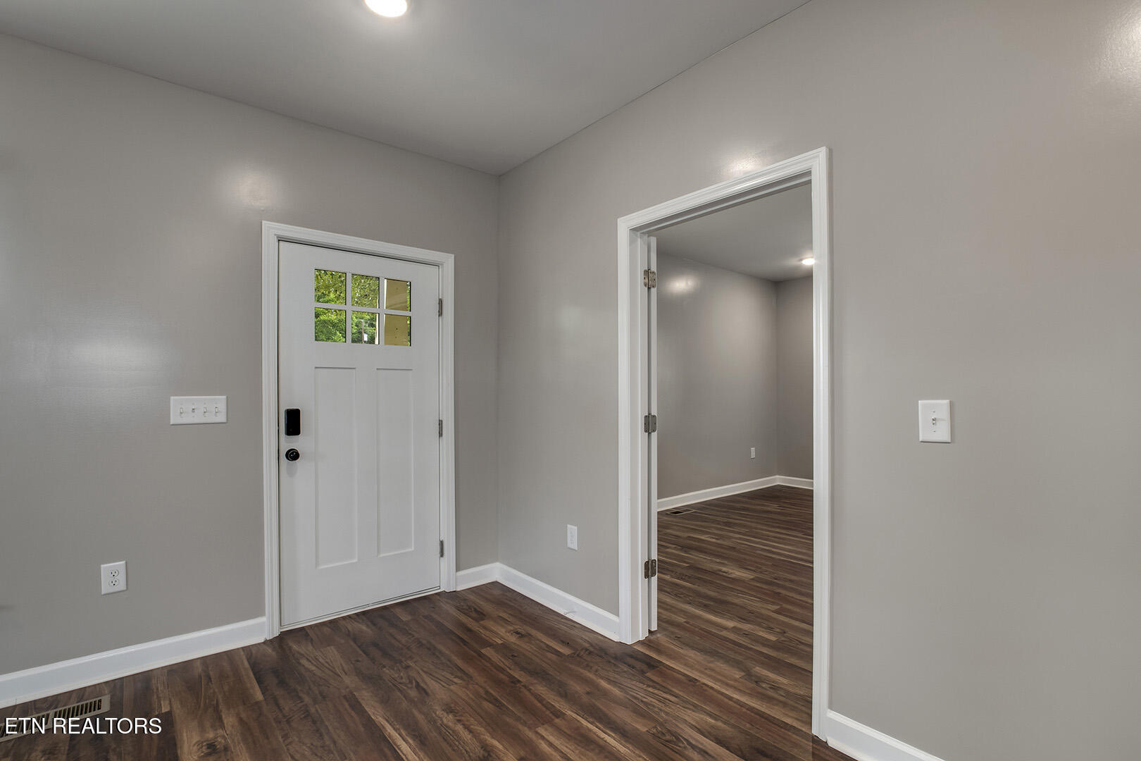 327 Ohio Avenue Etowah TN 37331