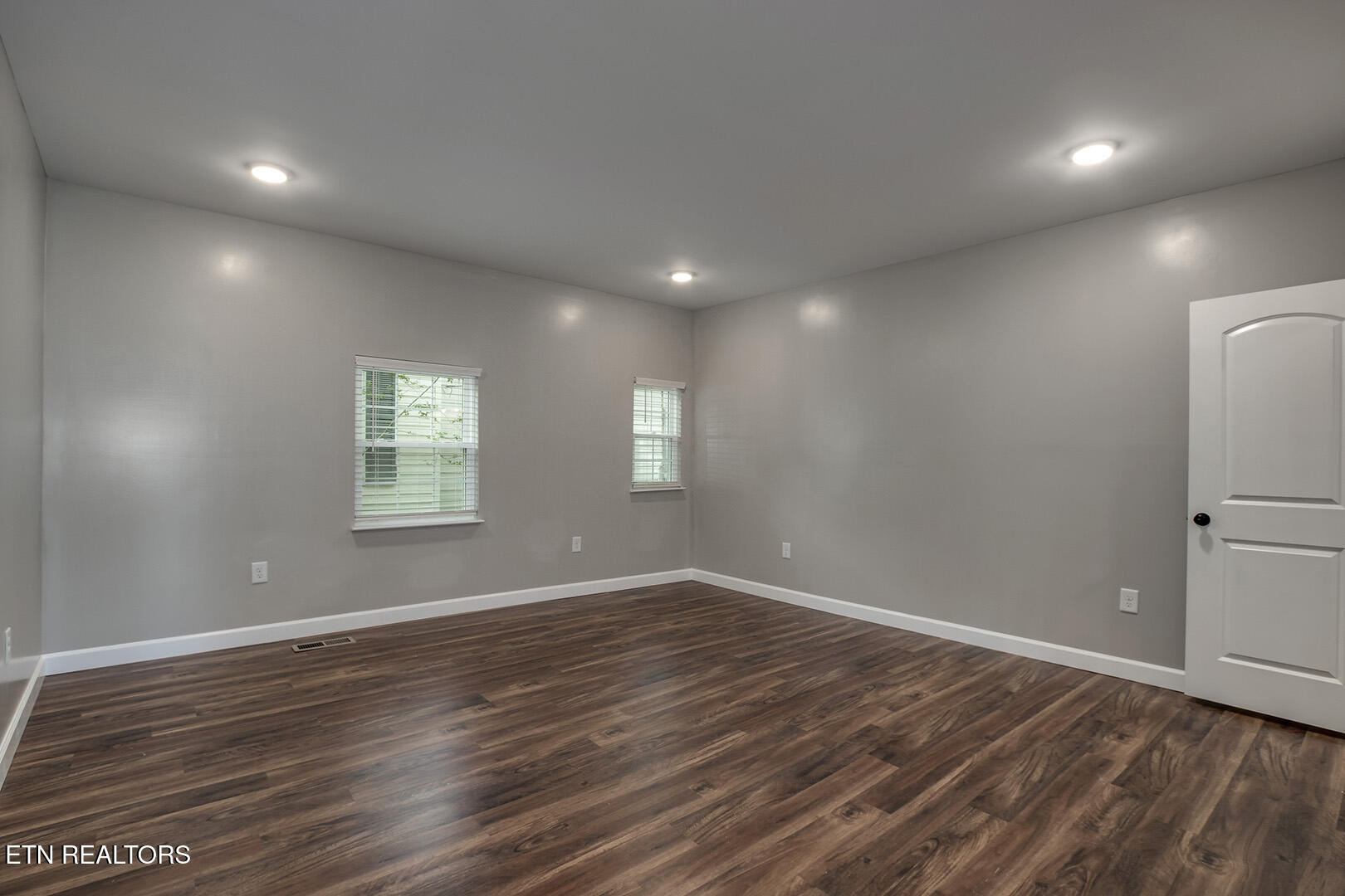 327 Ohio Avenue Etowah TN 37331