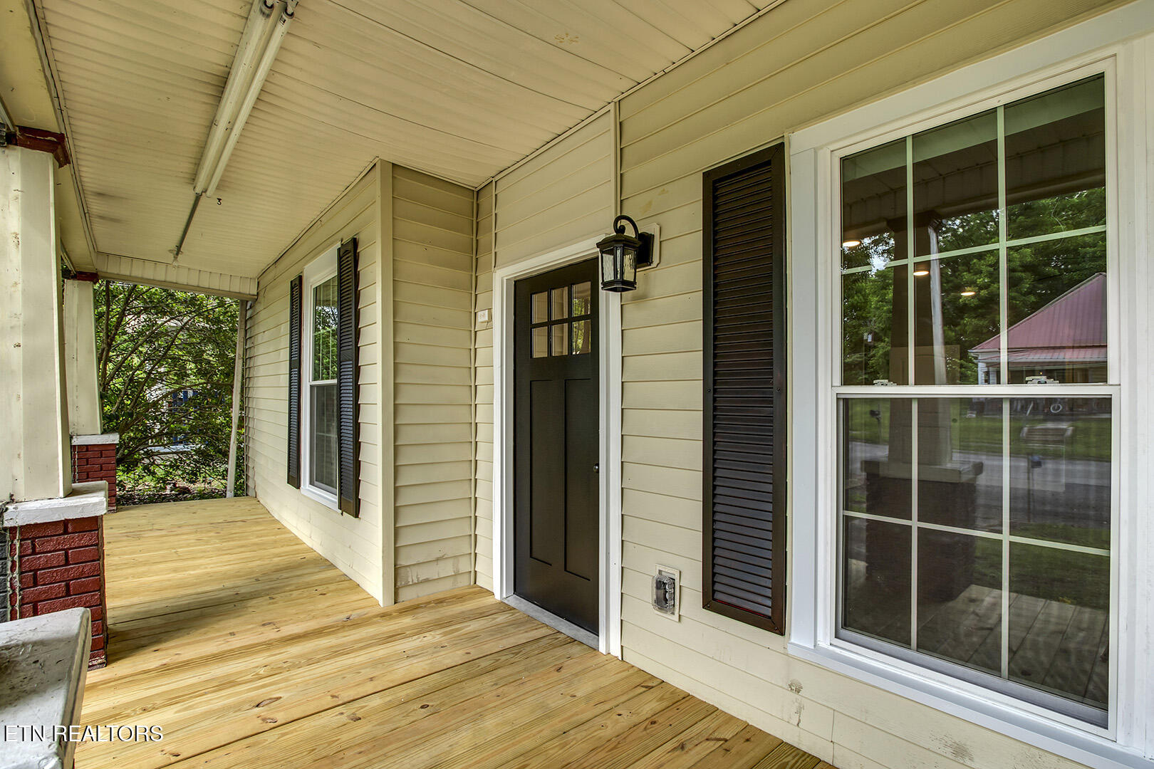 327 Ohio Avenue Etowah TN 37331