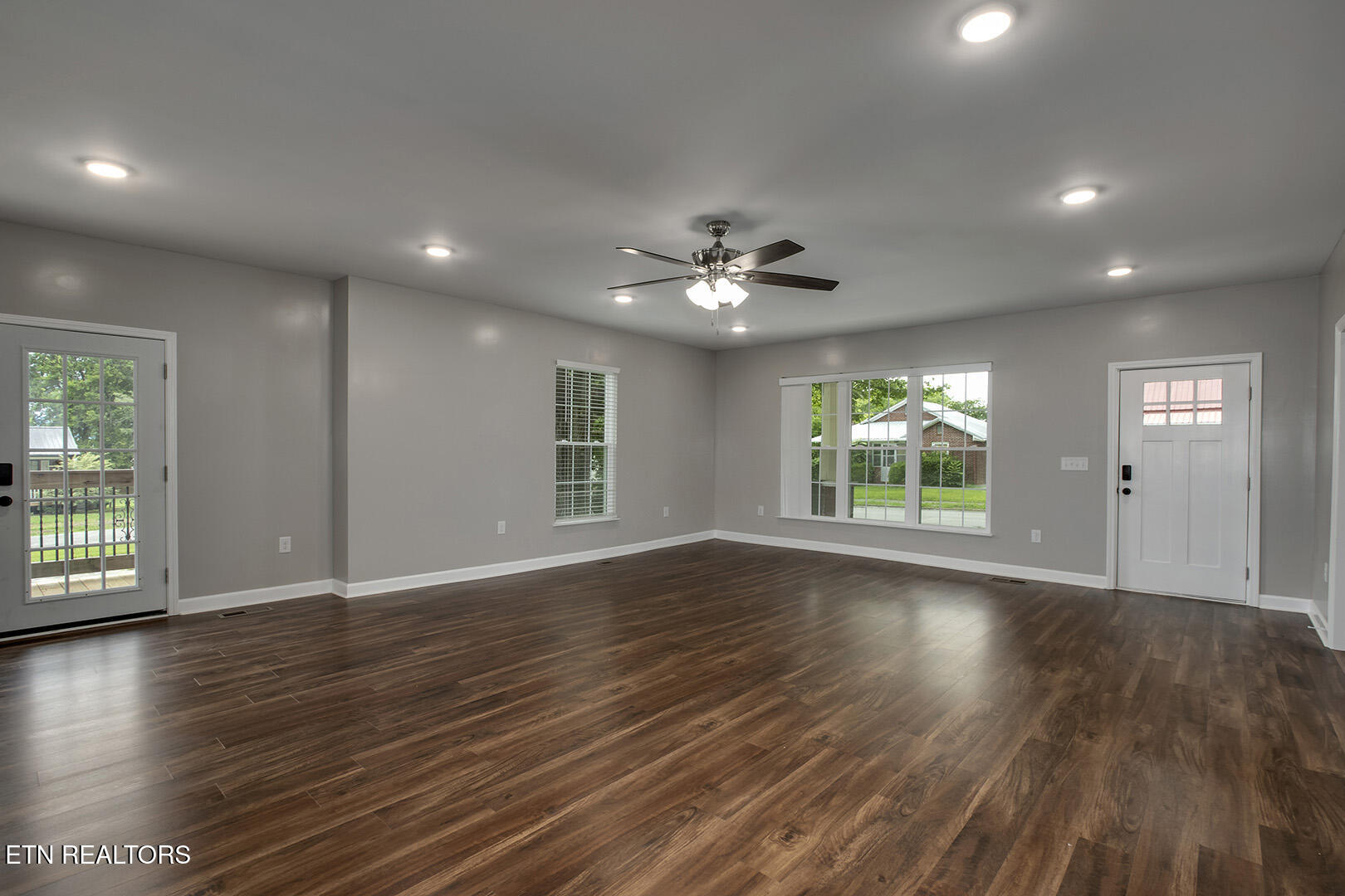 327 Ohio Avenue Etowah TN 37331