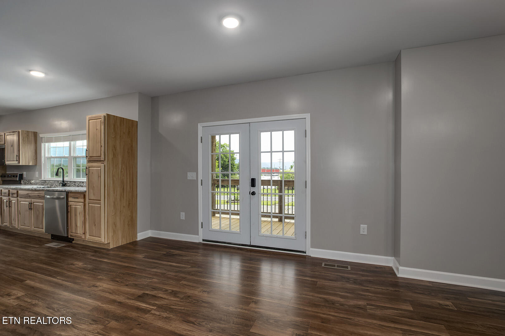 327 Ohio Avenue Etowah TN 37331