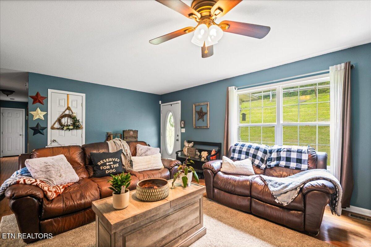 115 Sam William Lane Jacksboro TN 37757