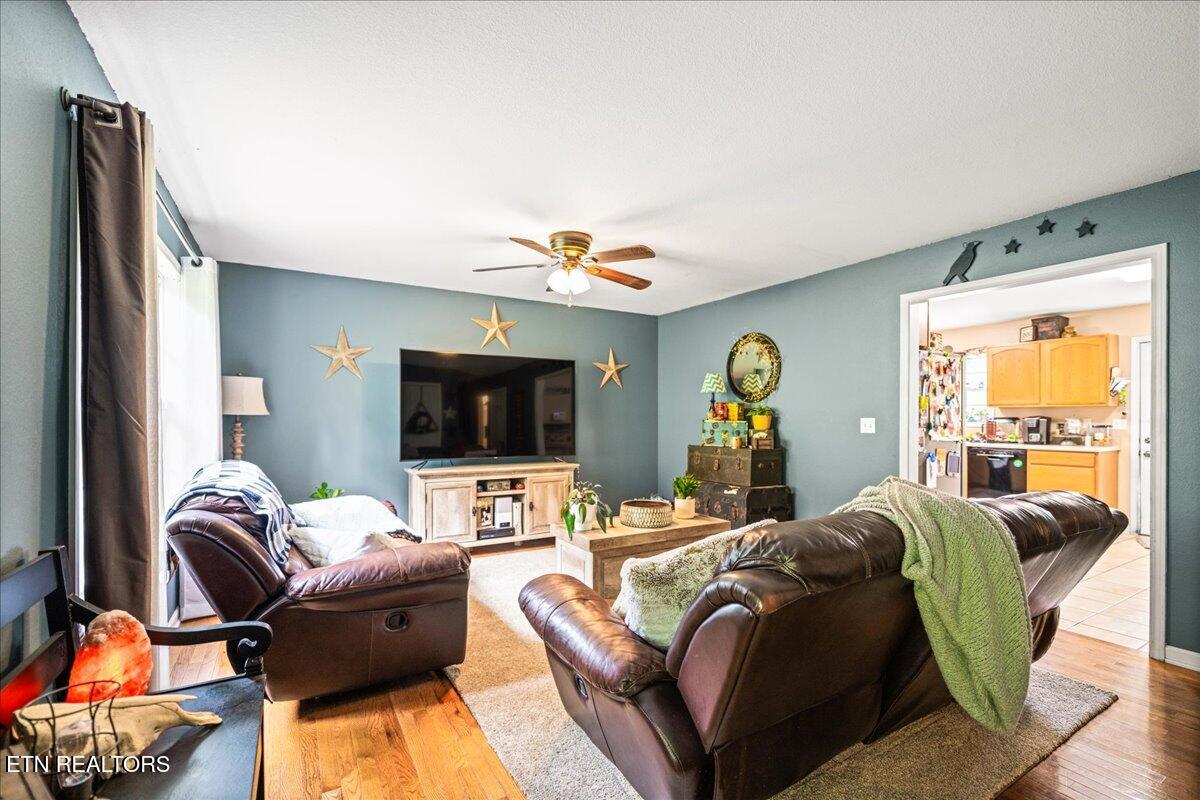 115 Sam William Lane Jacksboro TN 37757