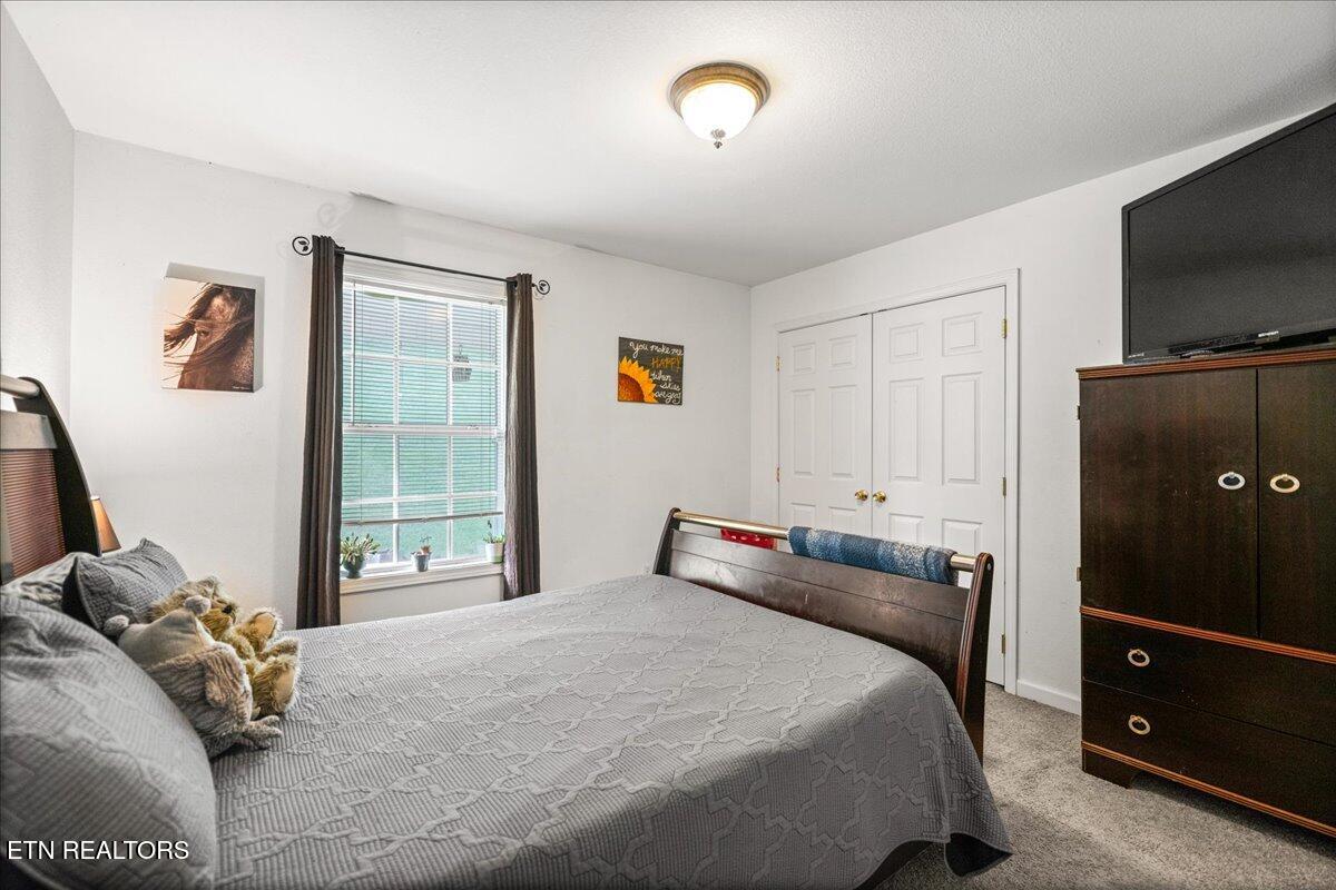 115 Sam William Lane Jacksboro TN 37757