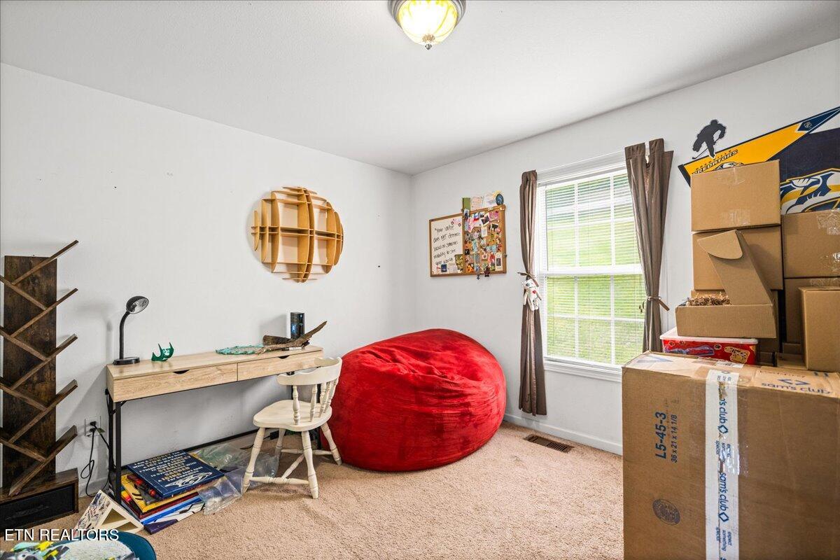 115 Sam William Lane Jacksboro TN 37757