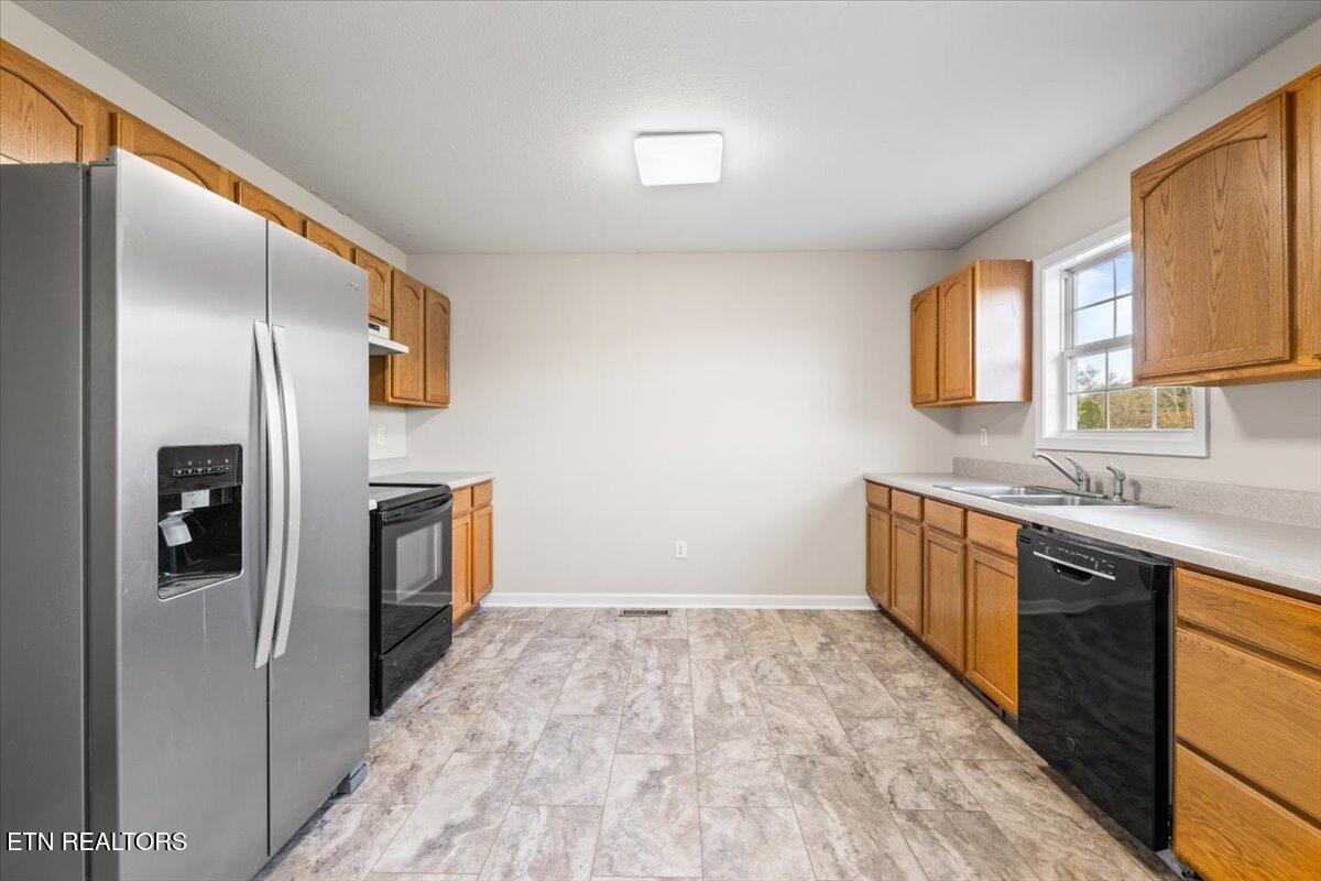 115 Sam William Lane Jacksboro TN 37757