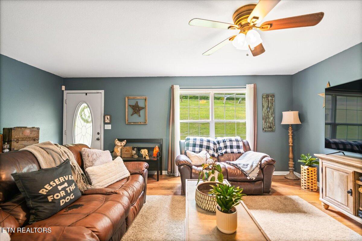 115 Sam William Lane Jacksboro TN 37757