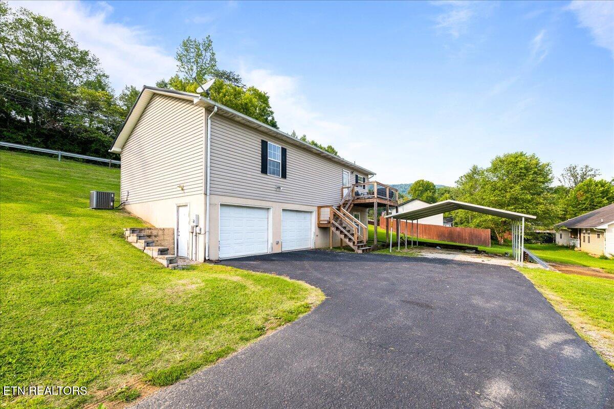 115 Sam William Lane Jacksboro TN 37757
