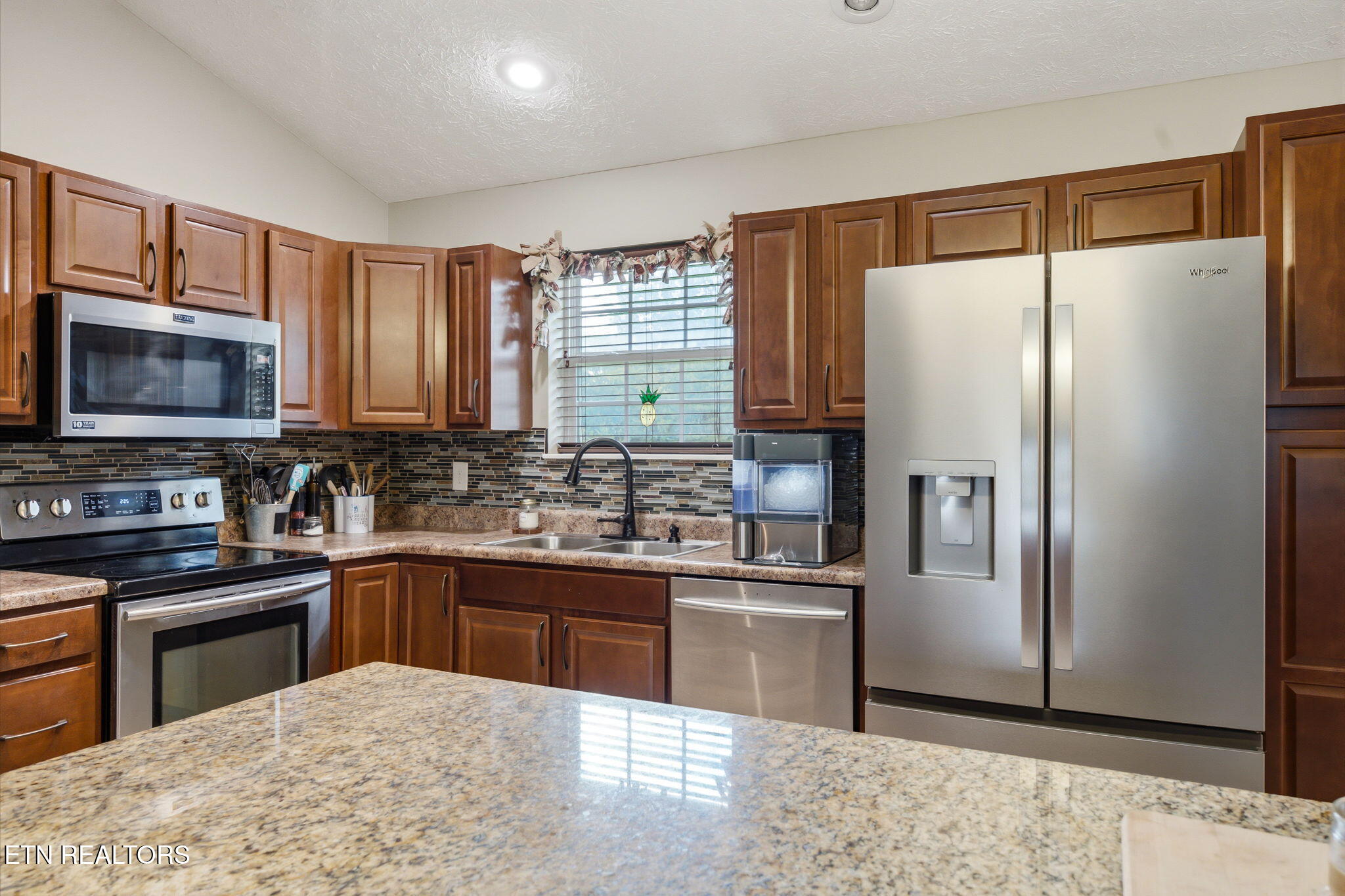 2847 English Valley Lane Sevierville TN 37876