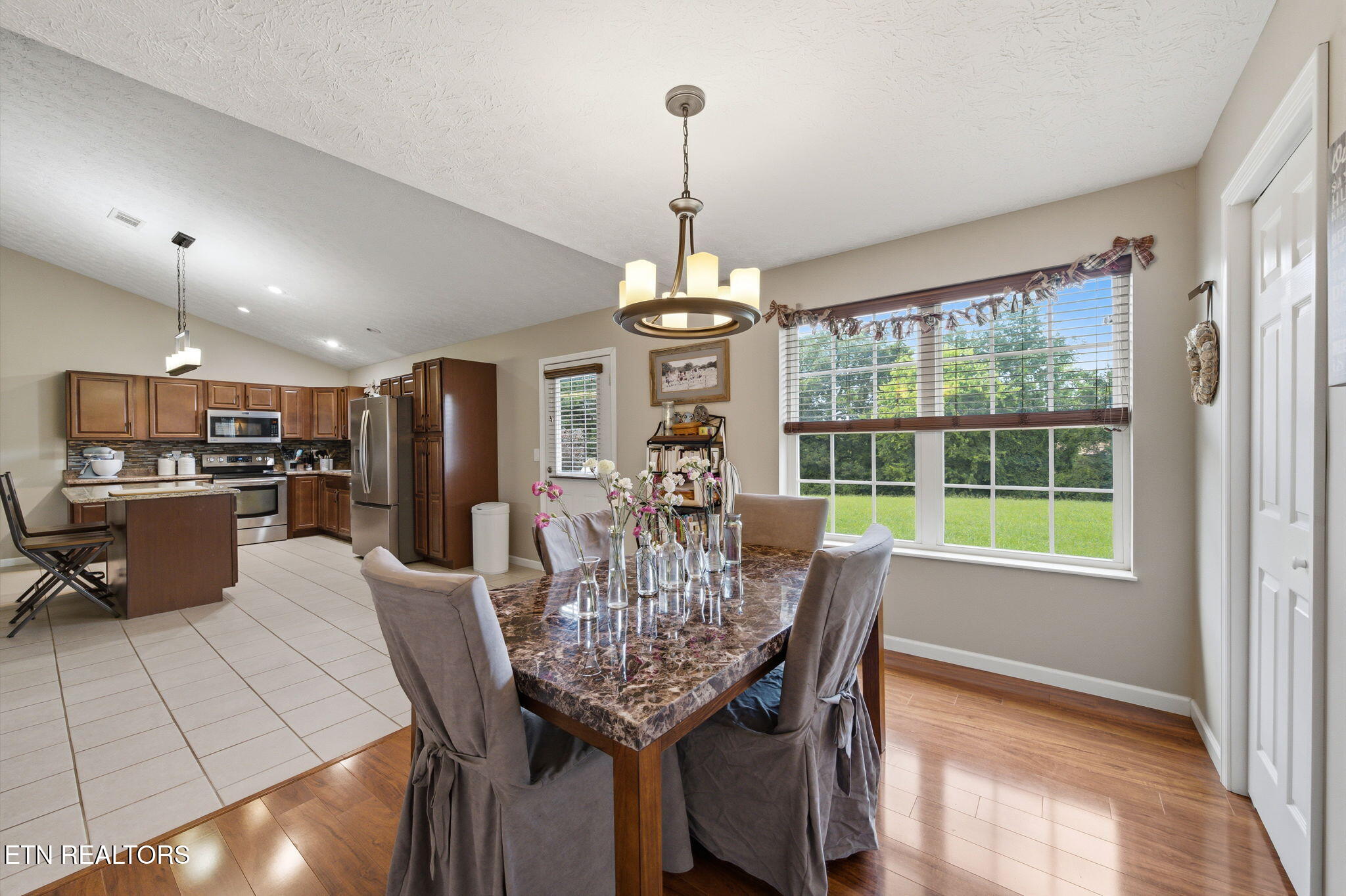 2847 English Valley Lane Sevierville TN 37876