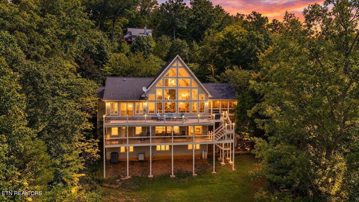 480 White Tail Lane Lafollette TN 37766