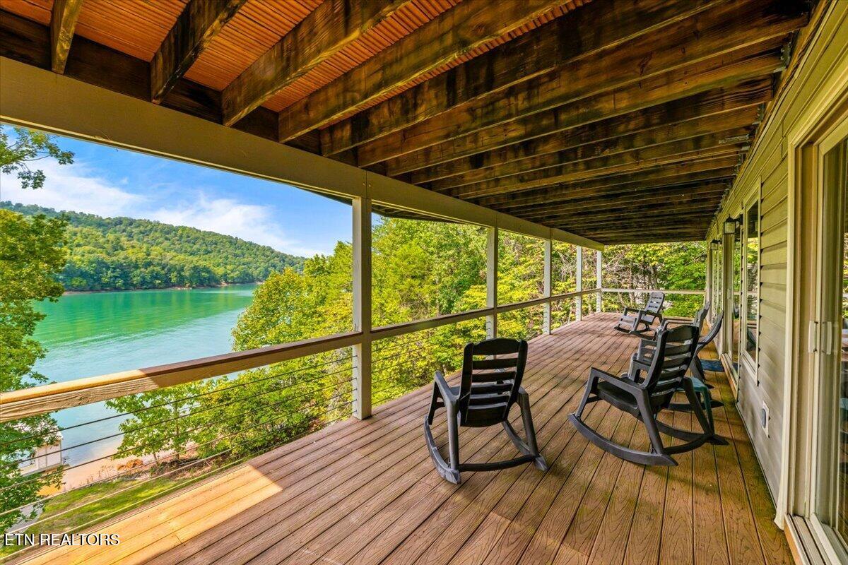 480 White Tail Lane Lafollette TN 37766