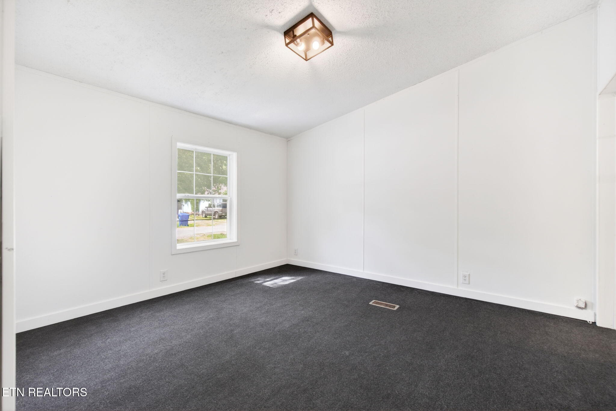 111 Little Lane Harriman TN 37748