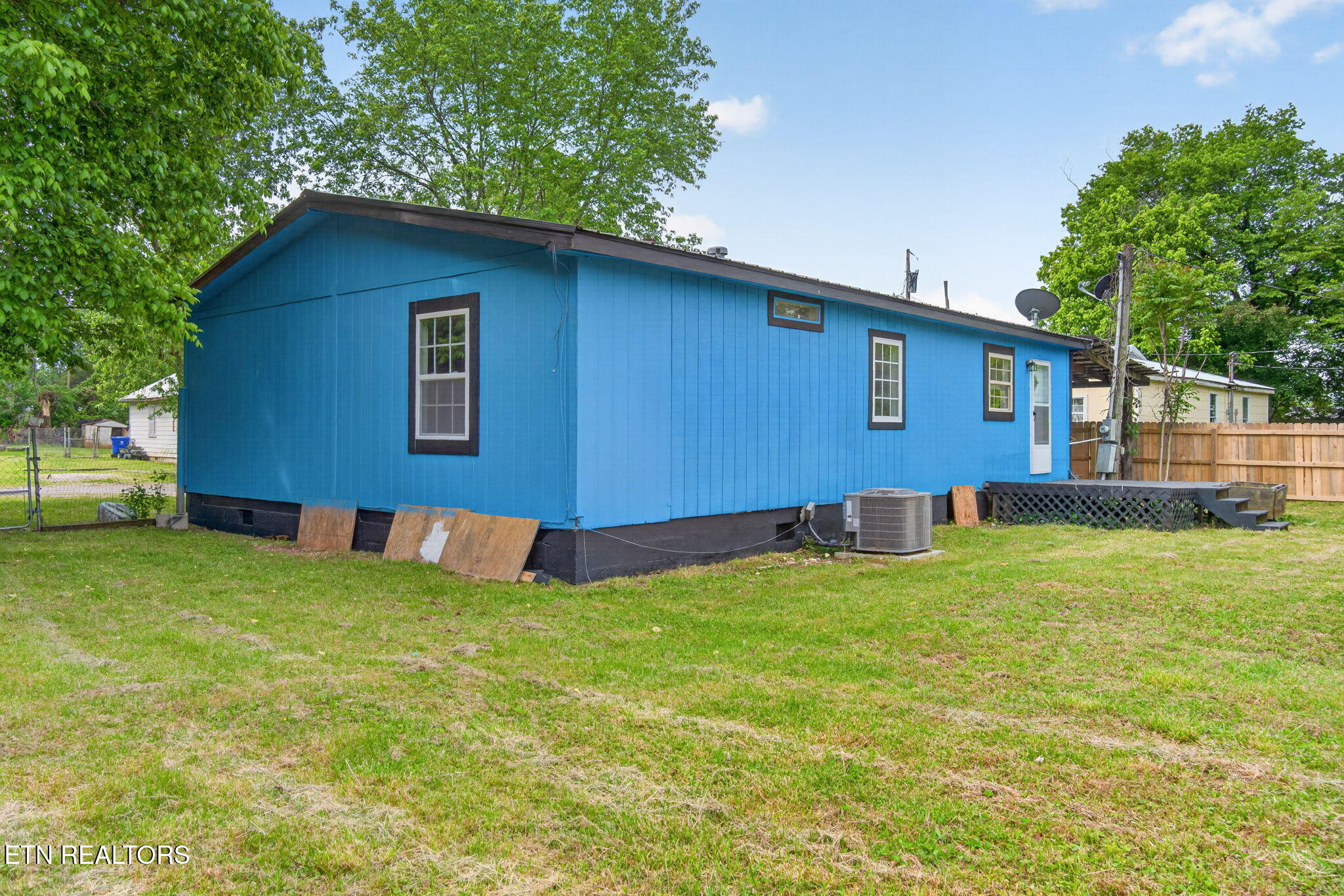 111 Little Lane Harriman TN 37748