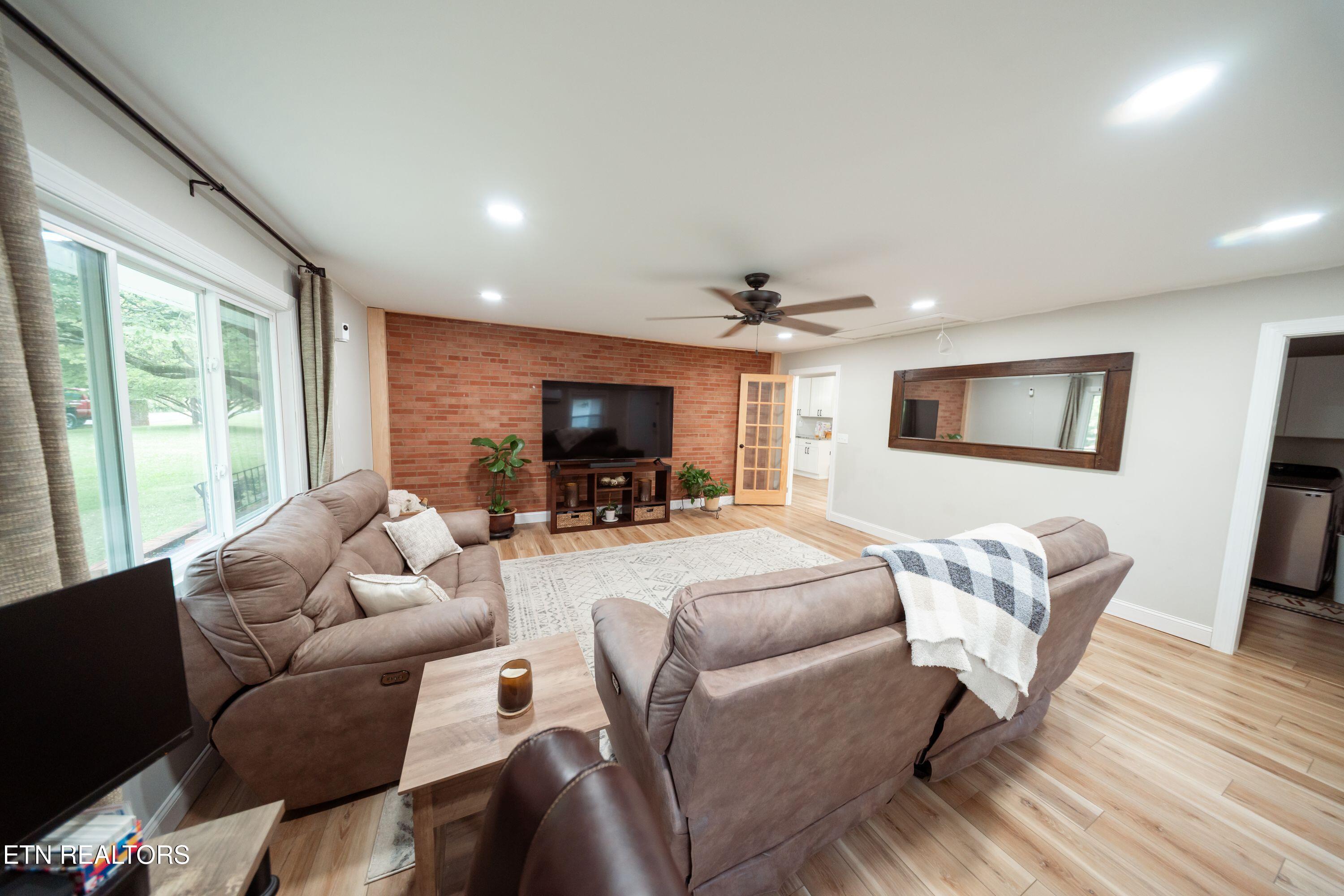2201 Sentell Circle Maryville TN 37803