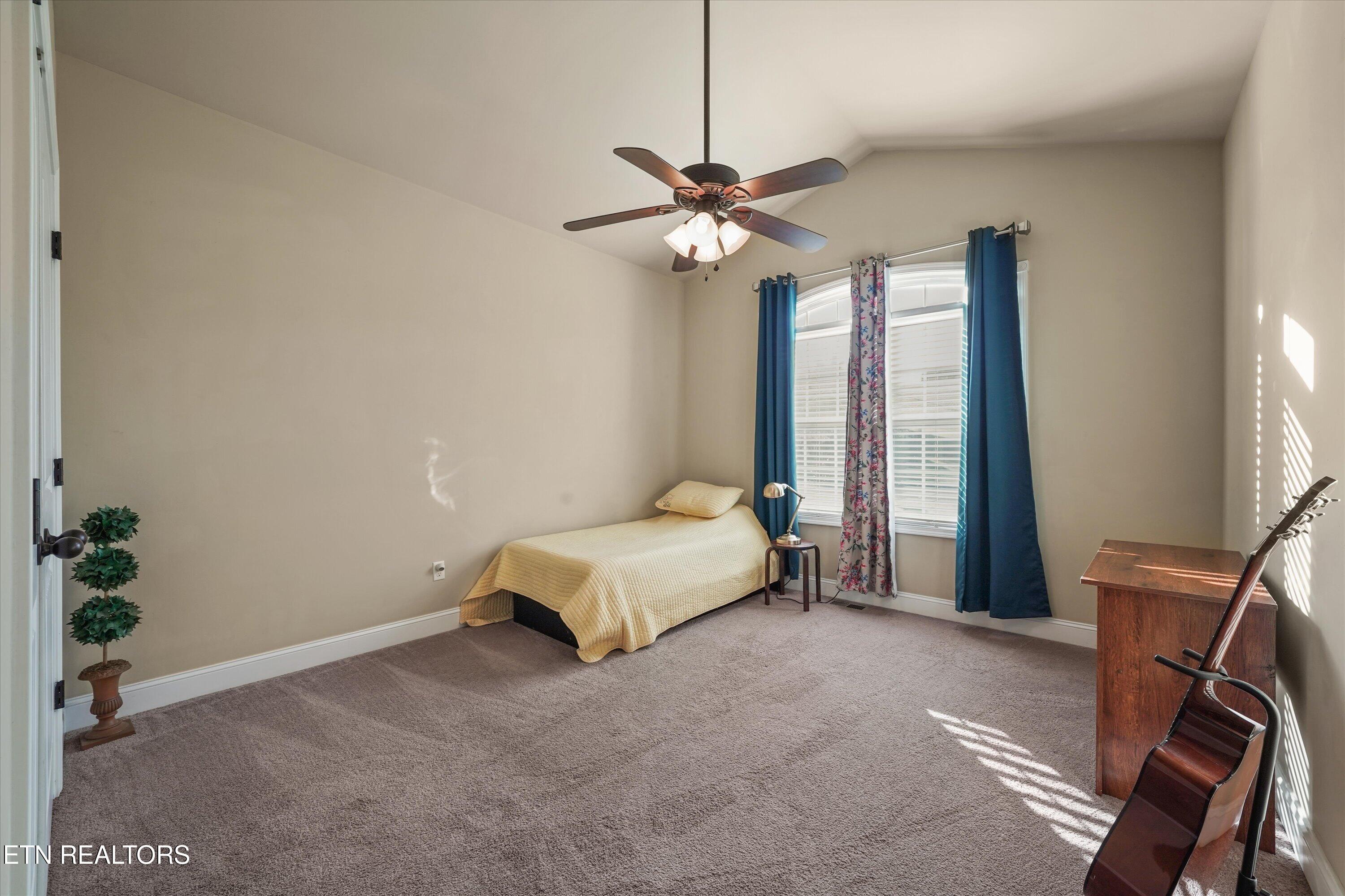174 Zoe Circle Jacksboro TN 37757