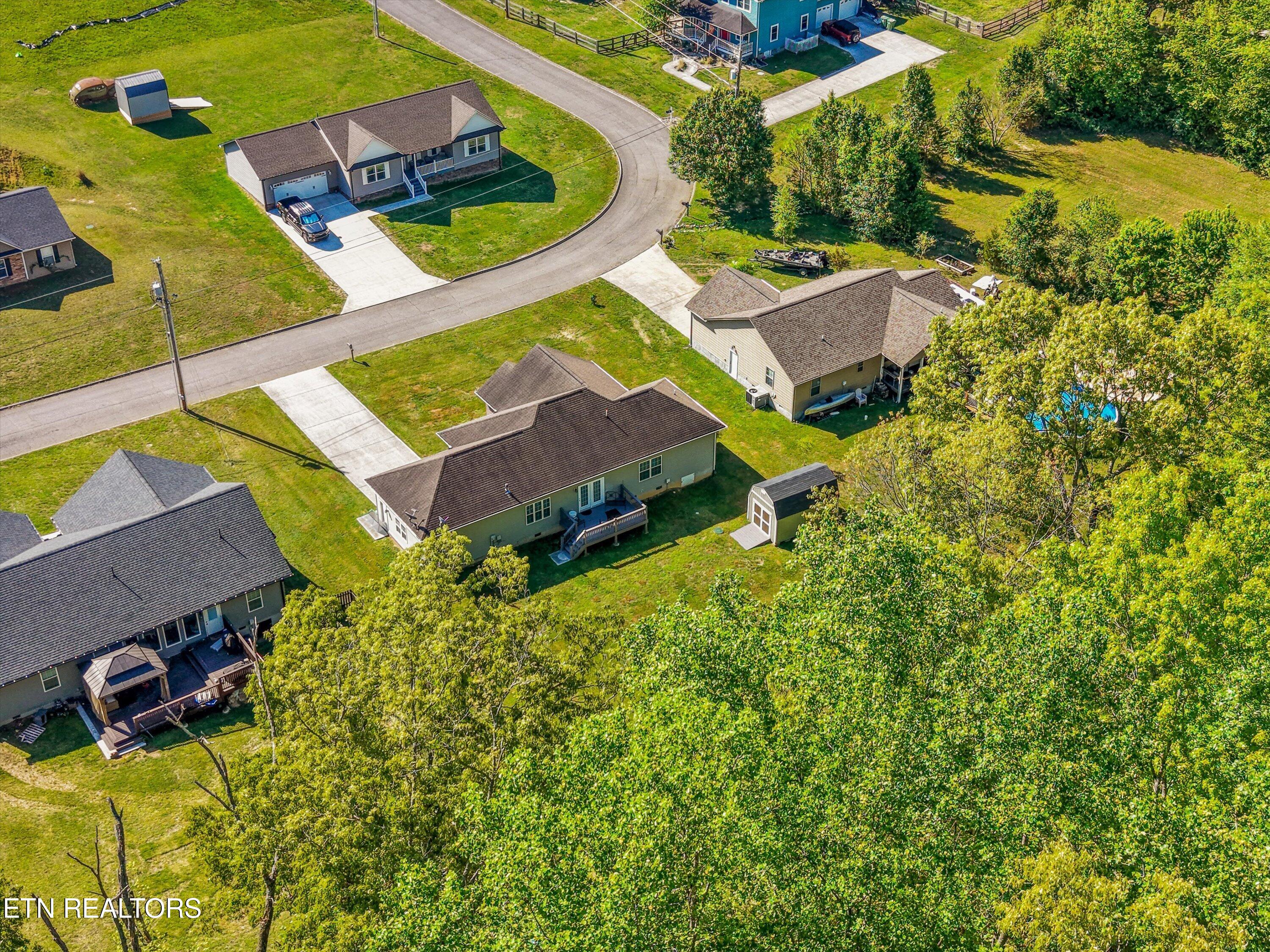 174 Zoe Circle Jacksboro TN 37757
