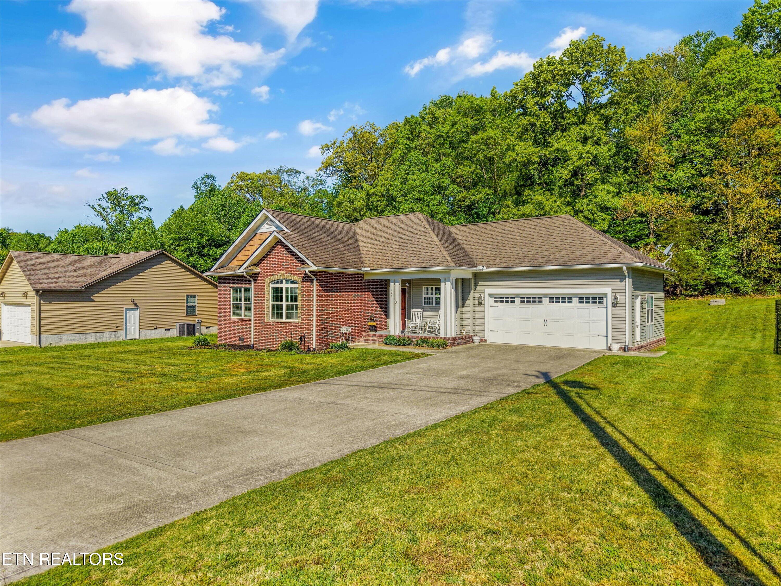 174 Zoe Circle Jacksboro TN 37757