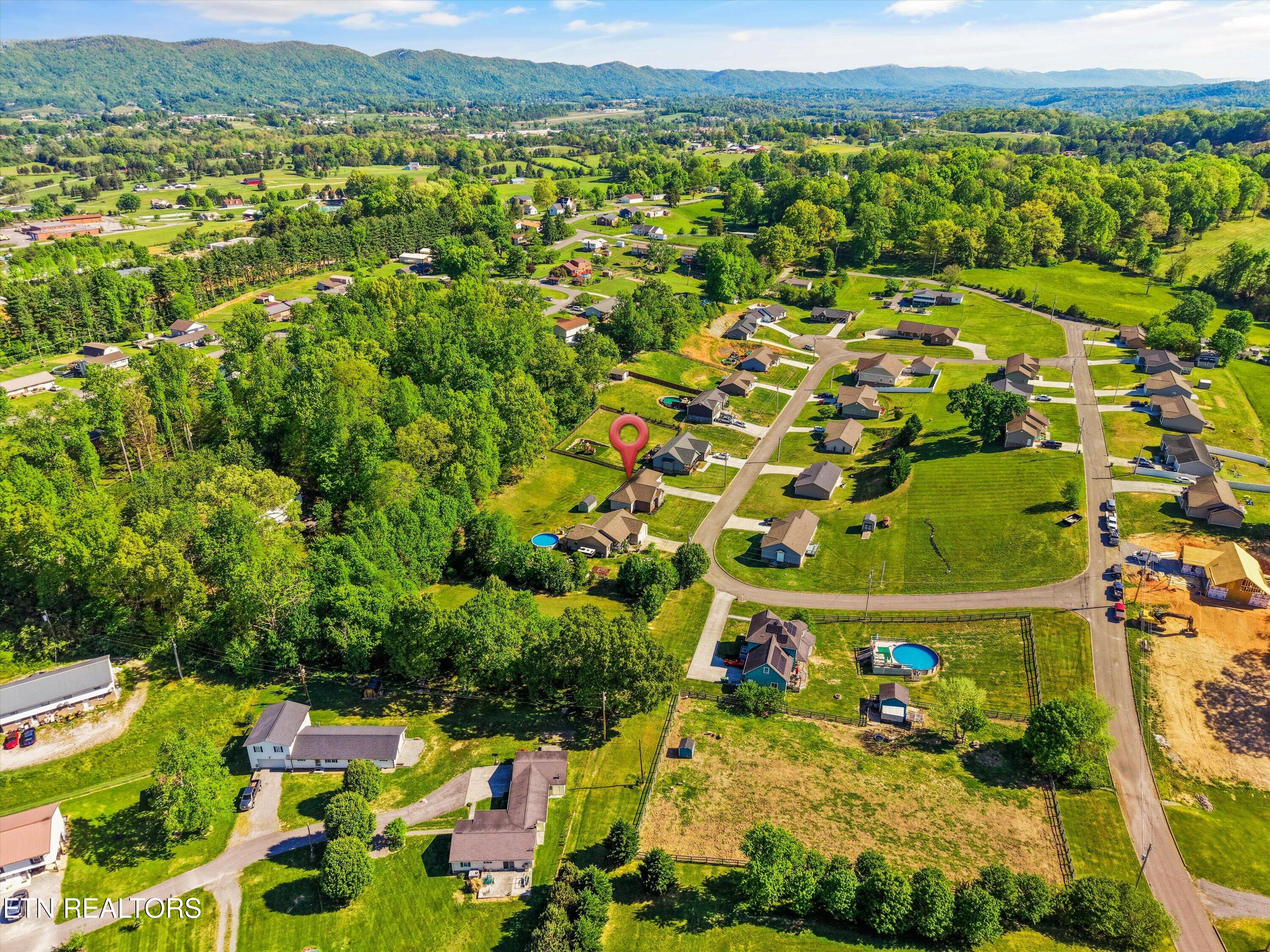 174 Zoe Circle Jacksboro TN 37757