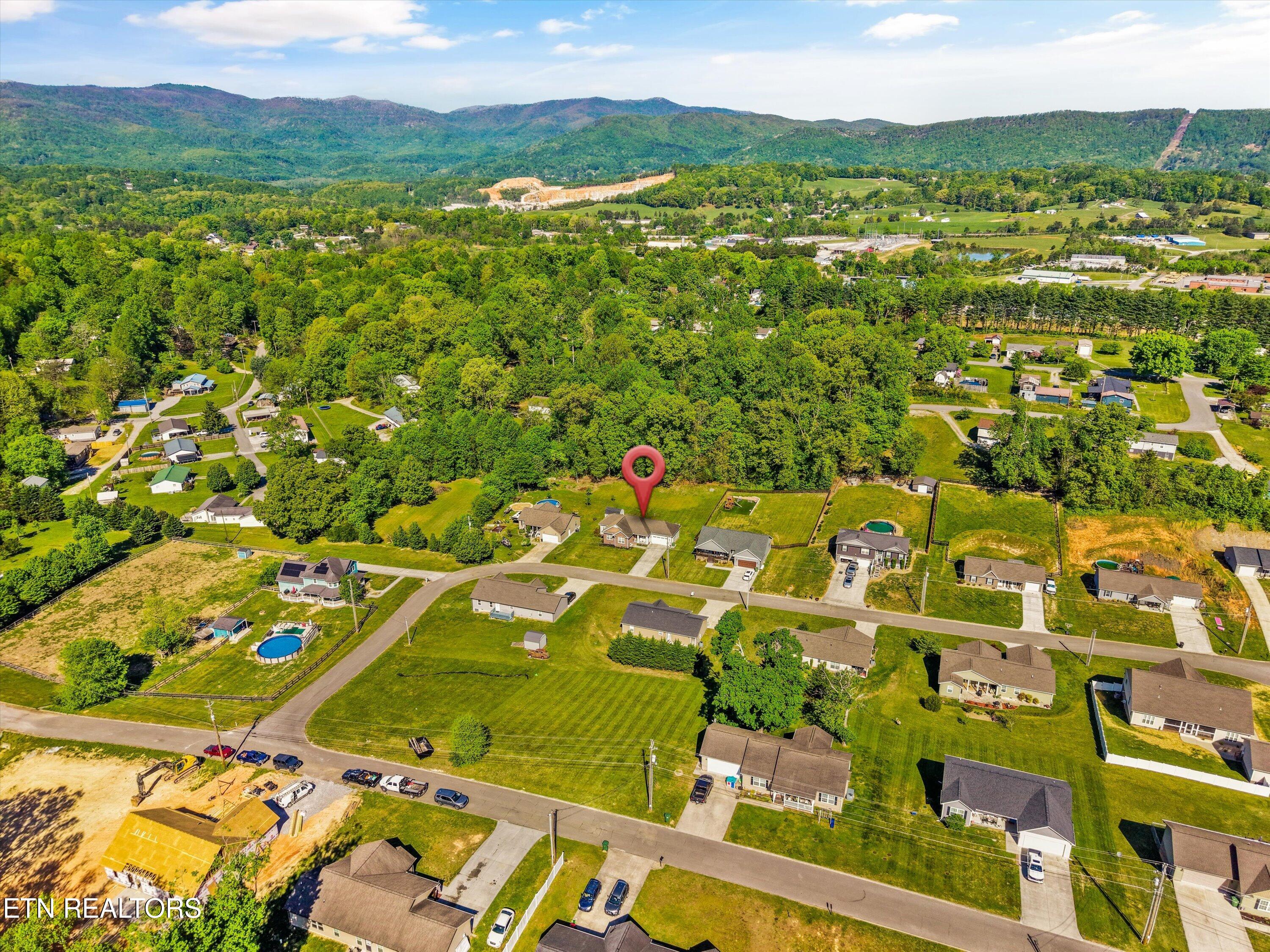 174 Zoe Circle Jacksboro TN 37757