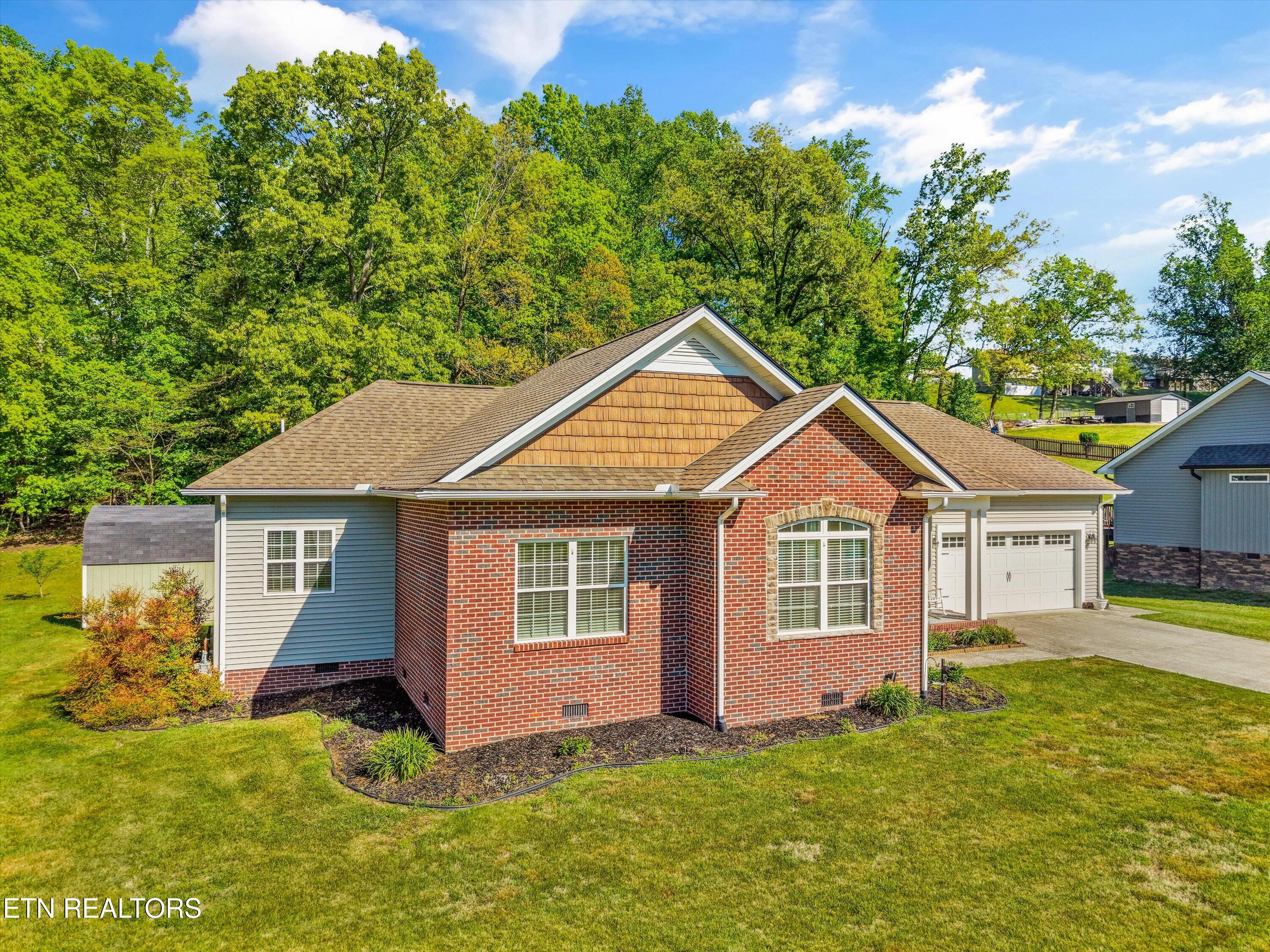 174 Zoe Circle Jacksboro TN 37757