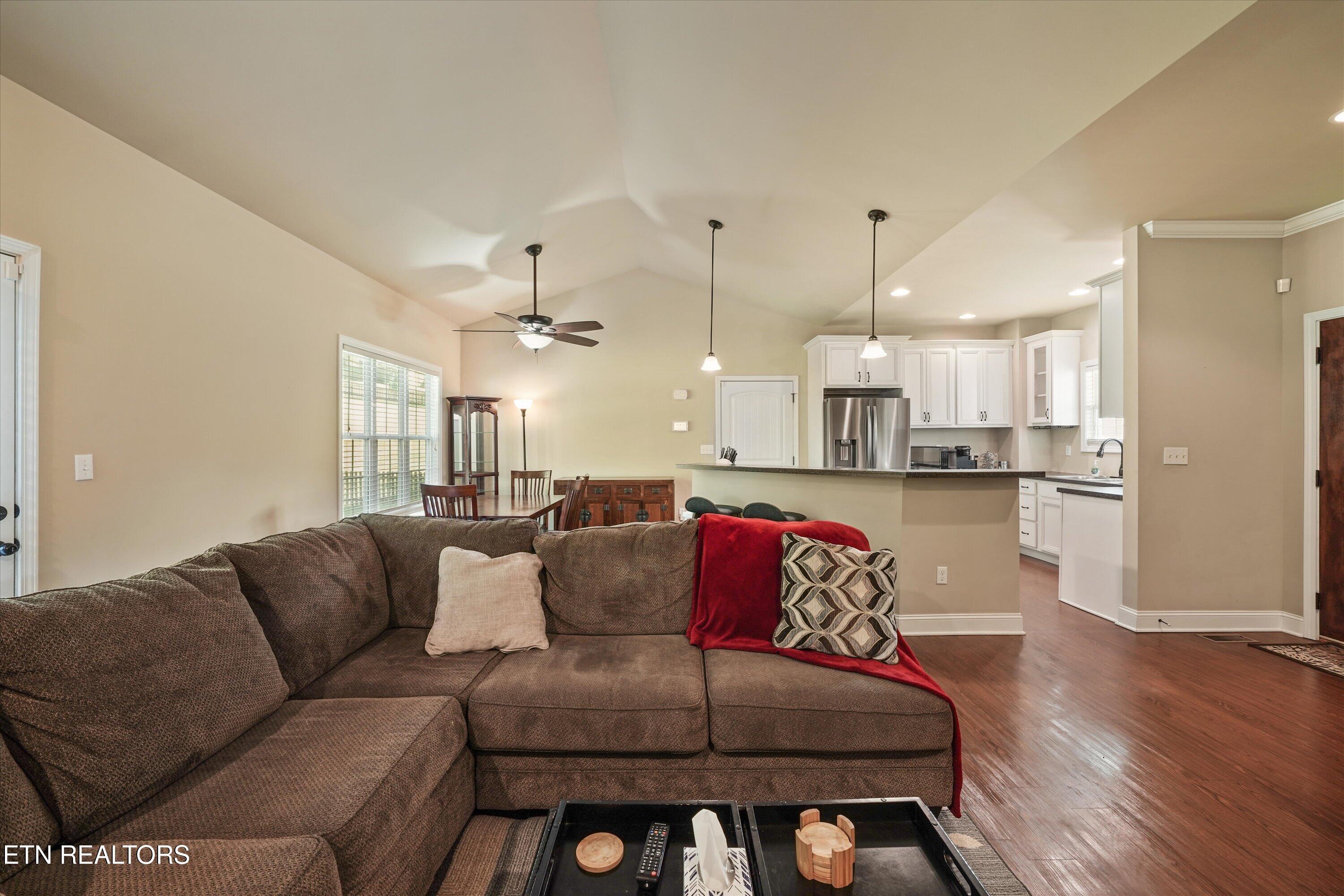 174 Zoe Circle Jacksboro TN 37757
