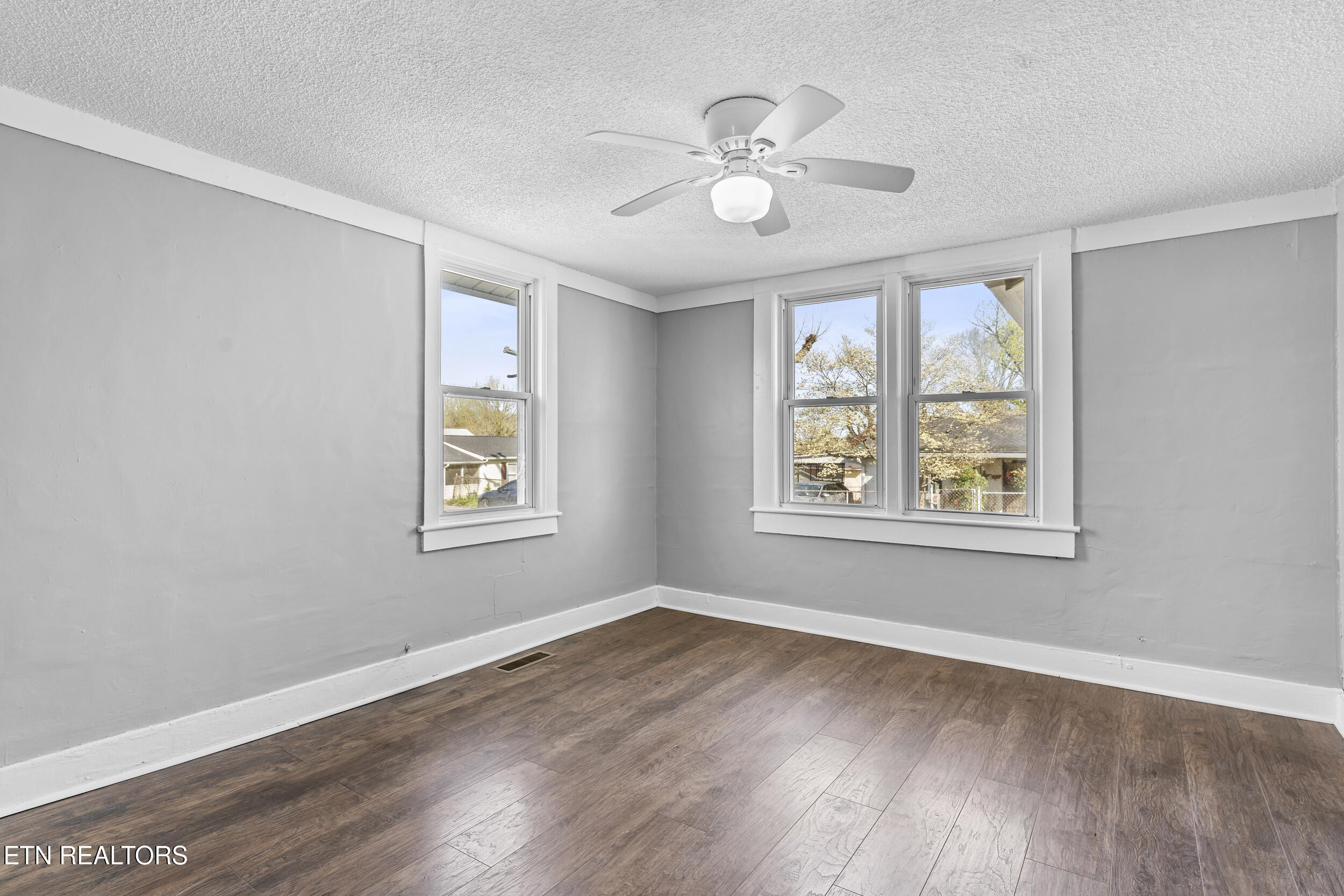 822 Vale Street Loudon TN 37774