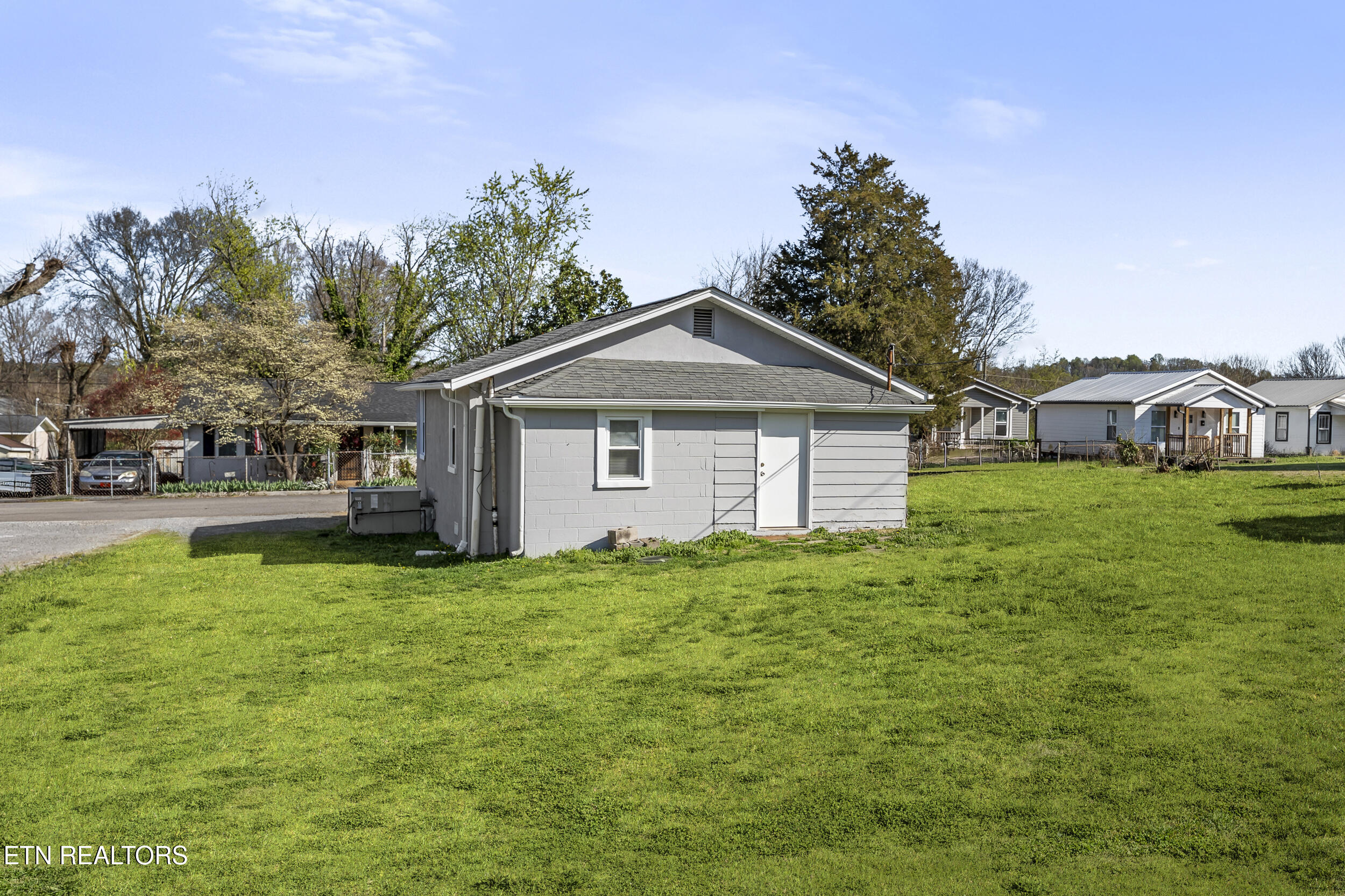 822 Vale Street Loudon TN 37774