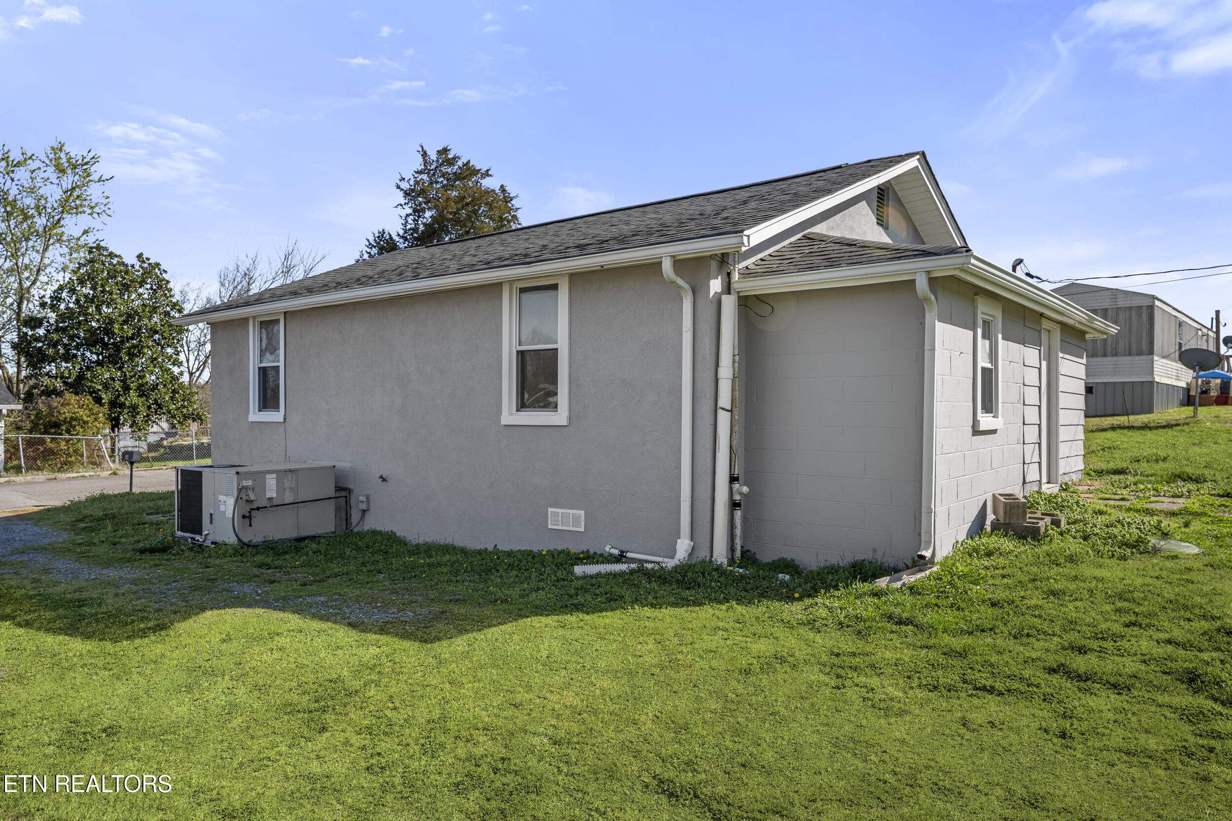 822 Vale Street Loudon TN 37774