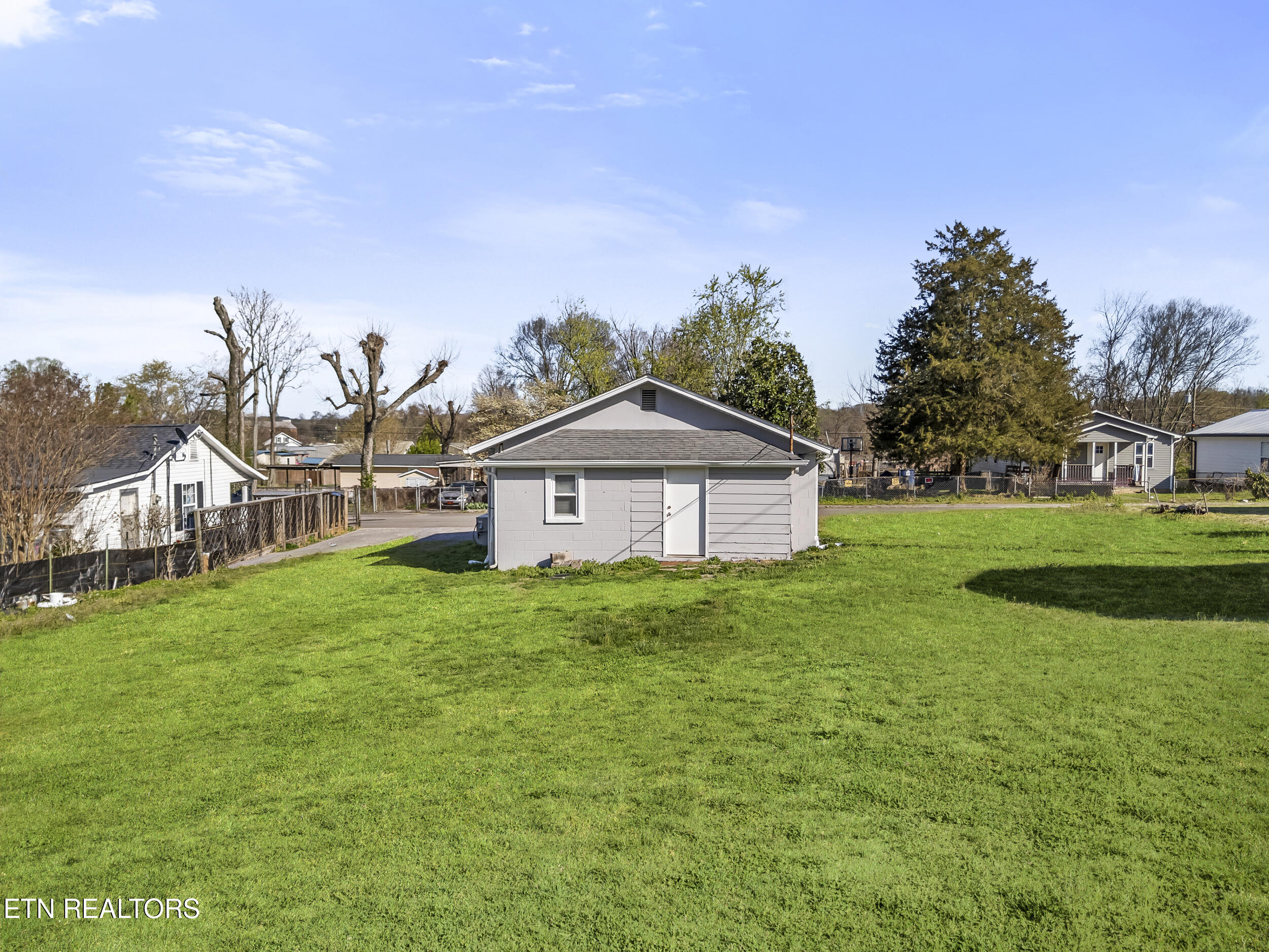 822 Vale Street Loudon TN 37774