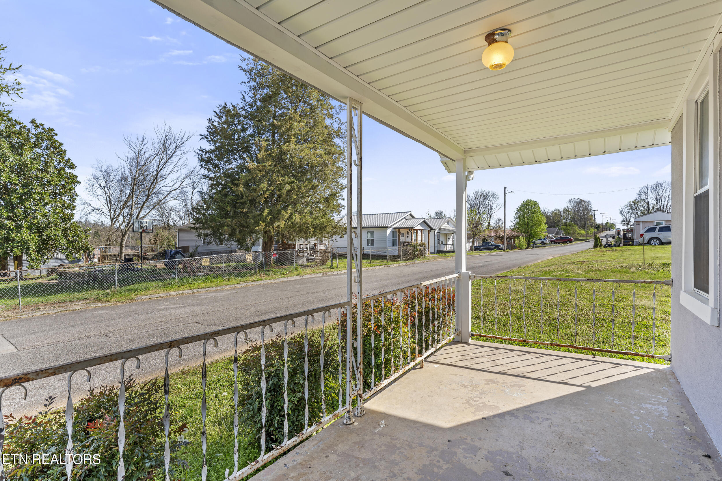 822 Vale Street Loudon TN 37774