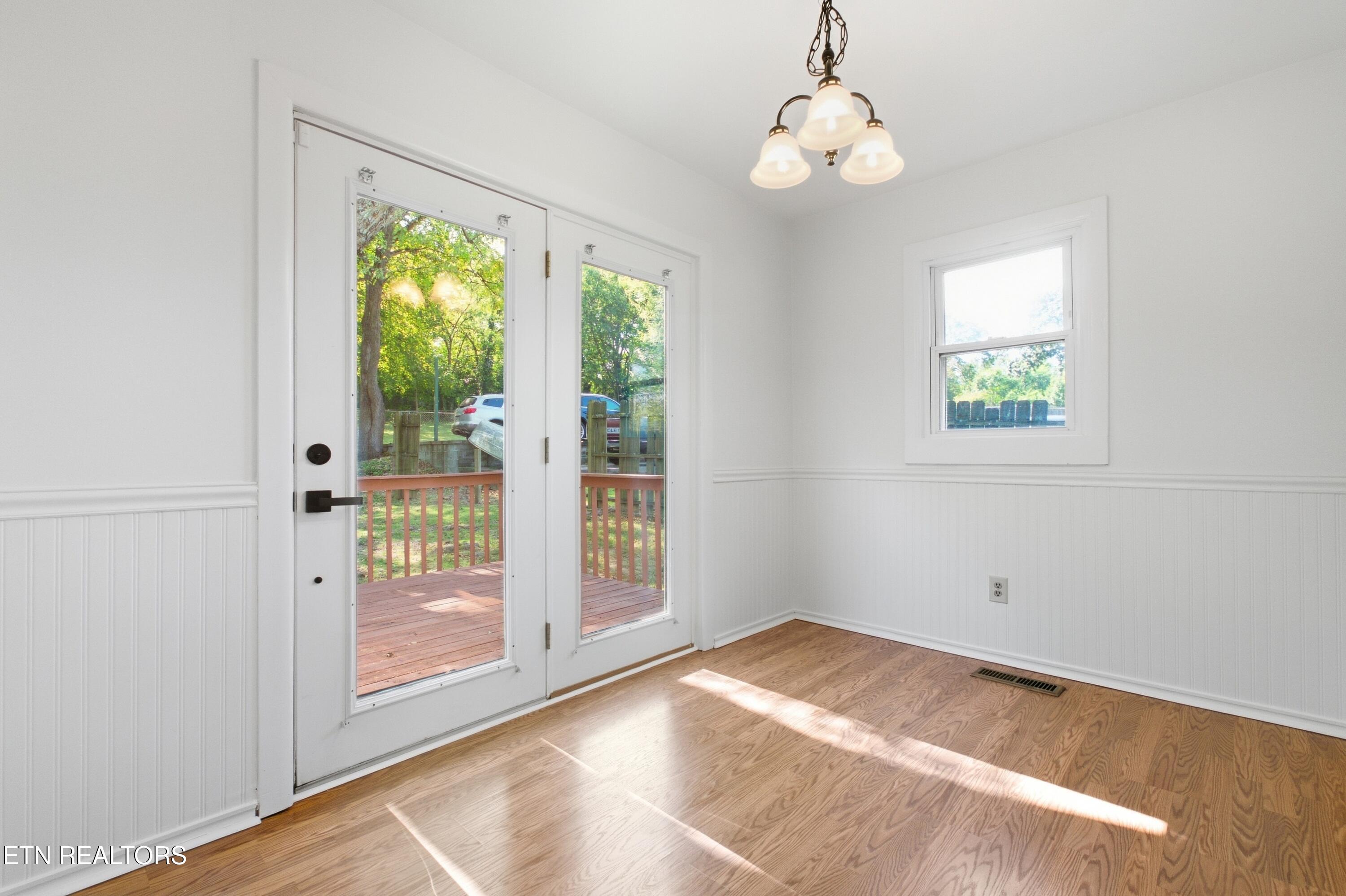 2728 Forestdale Avenue Knoxville TN 37917