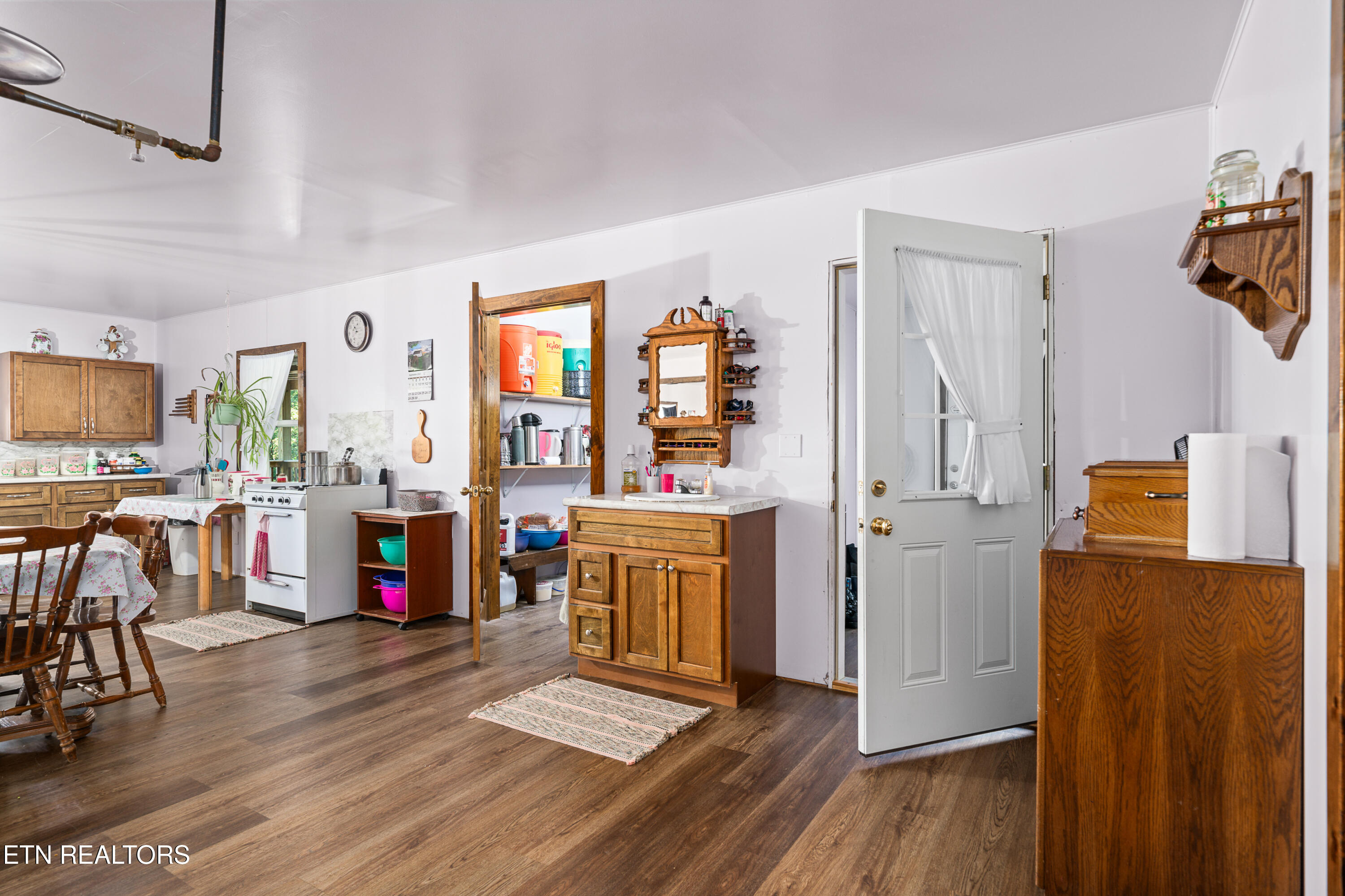 107 Cherry Street Deer Lodge TN 37726