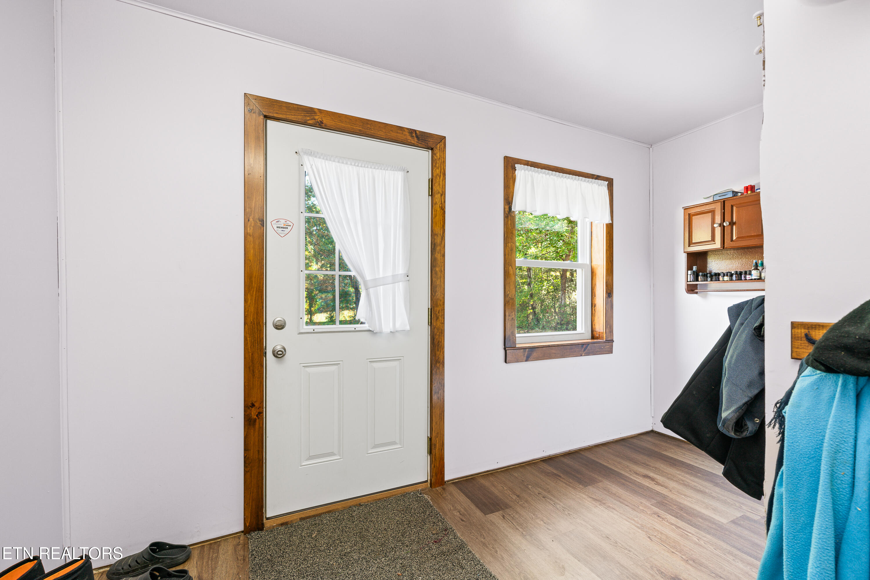 107 Cherry Street Deer Lodge TN 37726