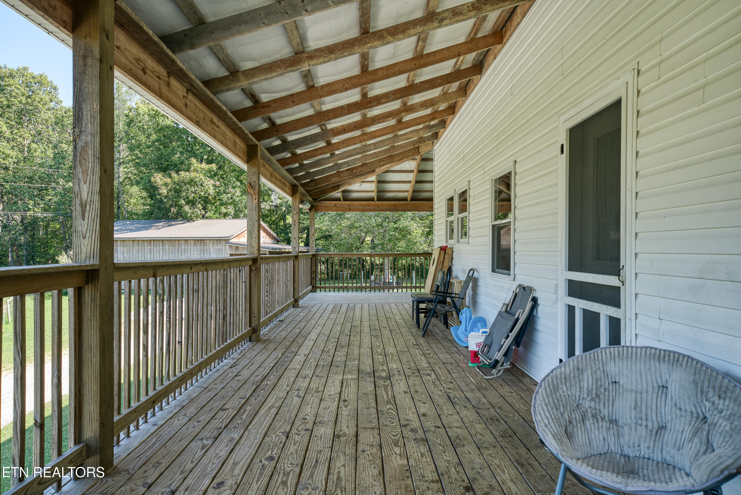 107 Cherry Street Deer Lodge TN 37726