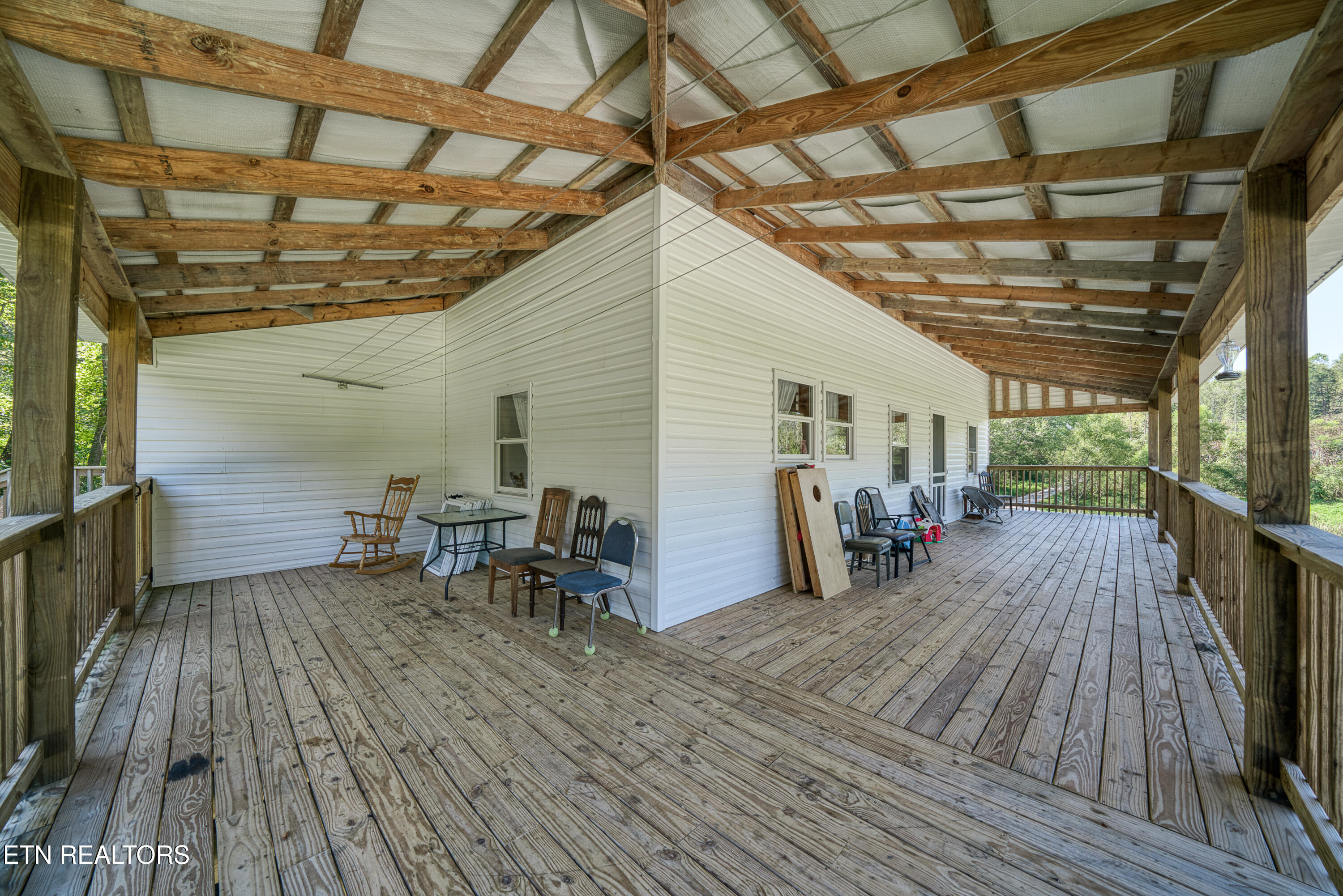 107 Cherry Street Deer Lodge TN 37726