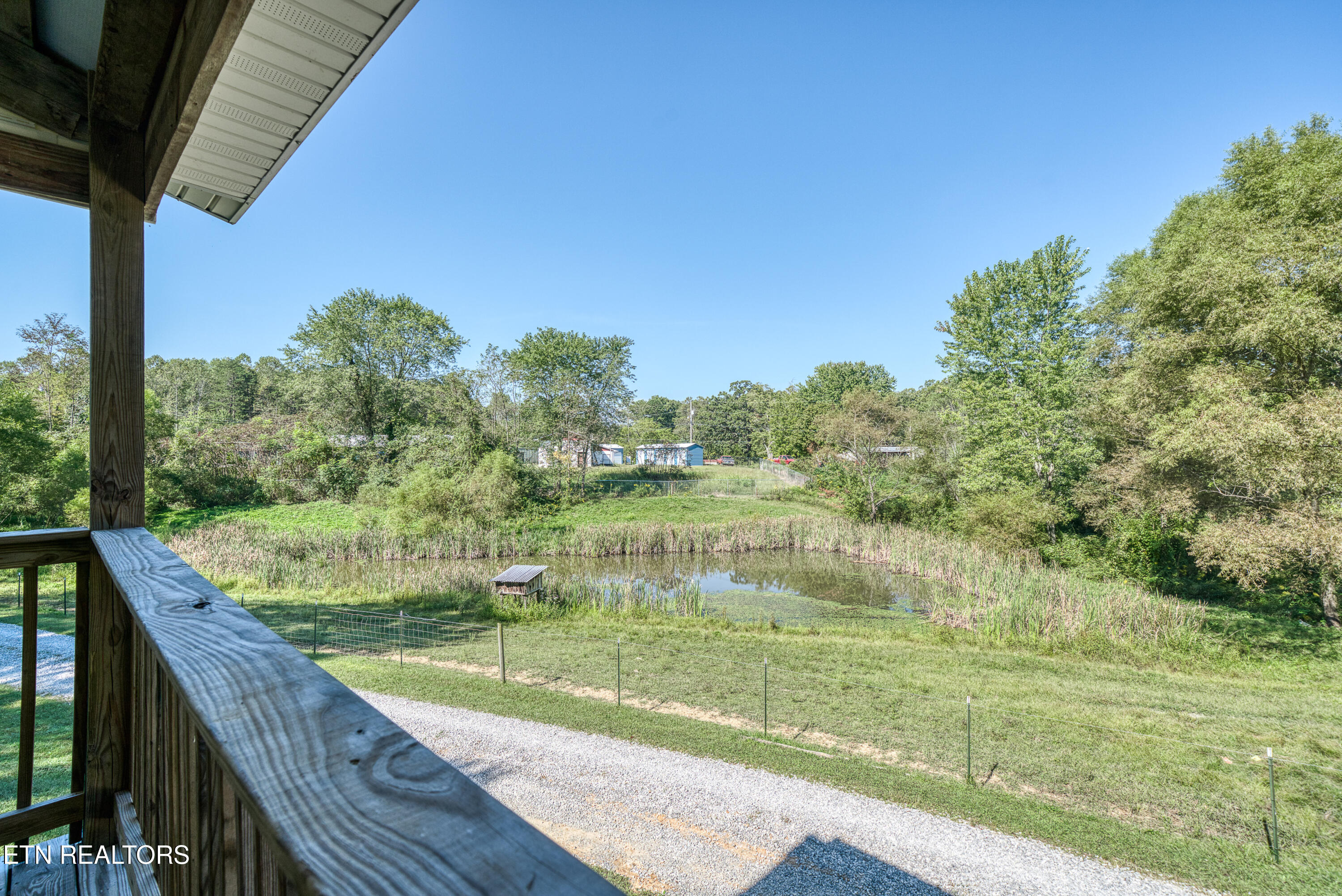 107 Cherry Street Deer Lodge TN 37726
